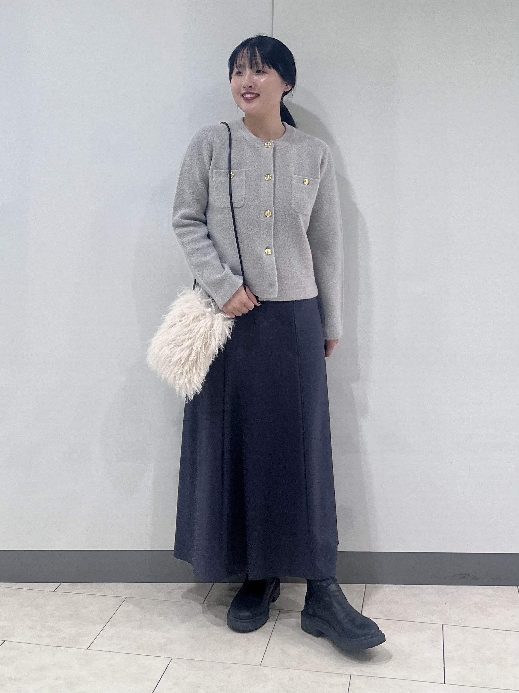 hasuさんの「INDIVI｜【軽やか】ブークレニットジャケット」を使ったコーディネート