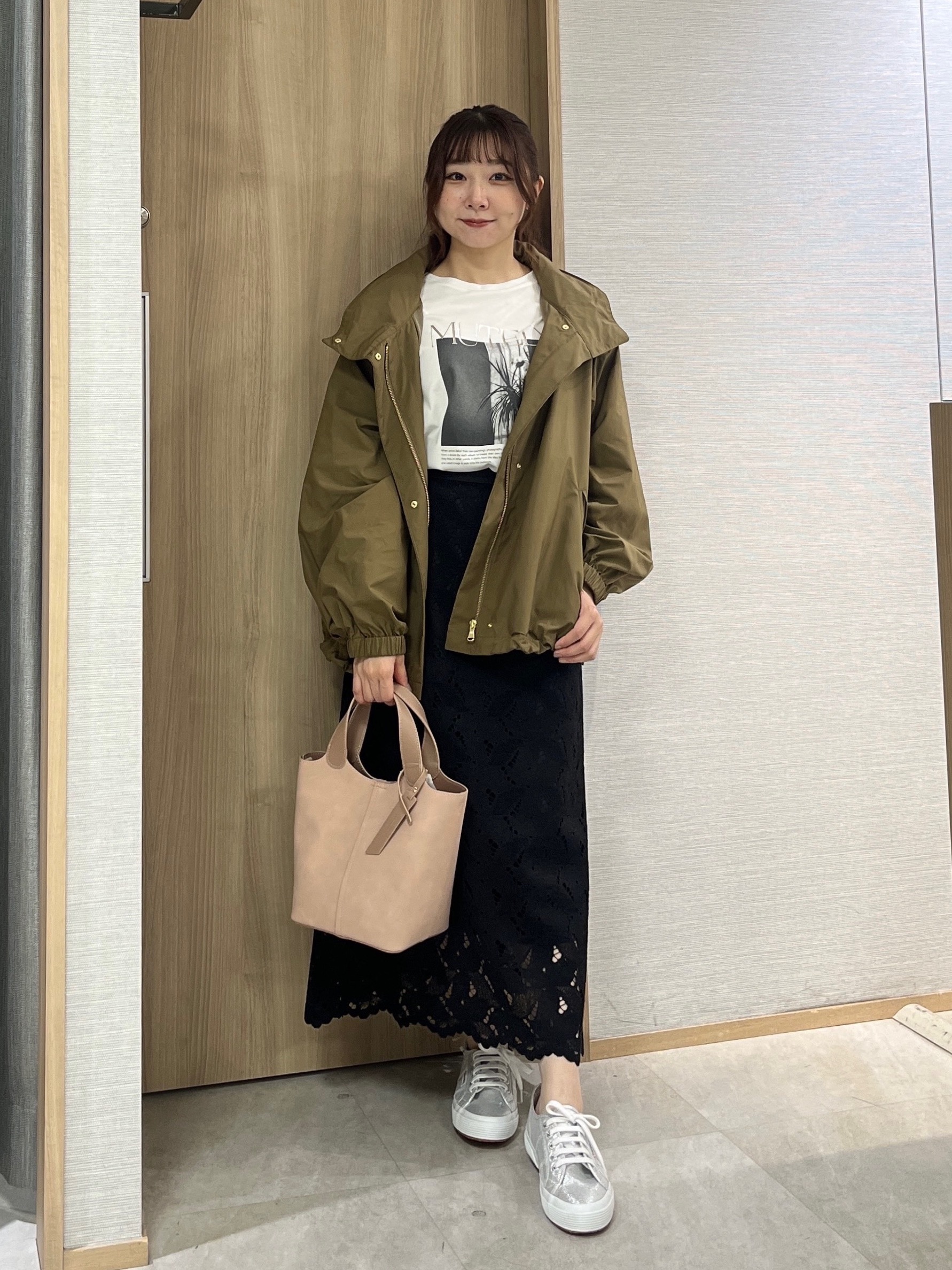 KAHOさんの「UNTITLED｜【撥水/秋羽織り】タフタマウンテンパーカー」を使ったコーディネート