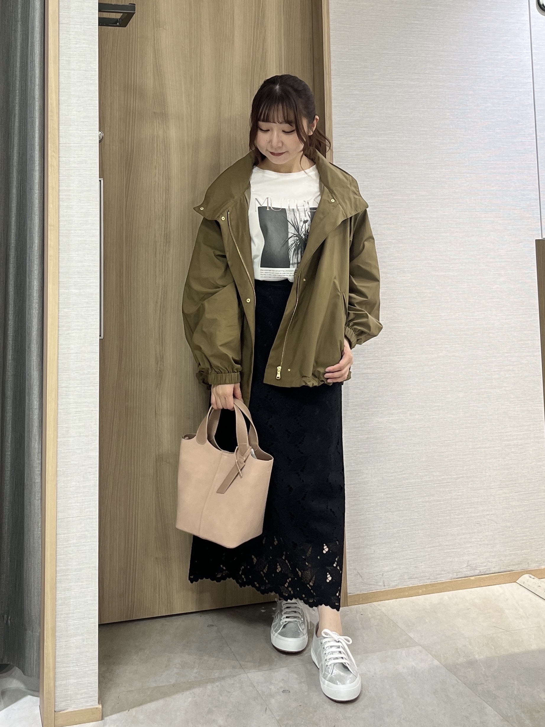 KAHOさんの「UNTITLED｜【撥水/秋羽織り】タフタマウンテンパーカー」を使ったコーディネート