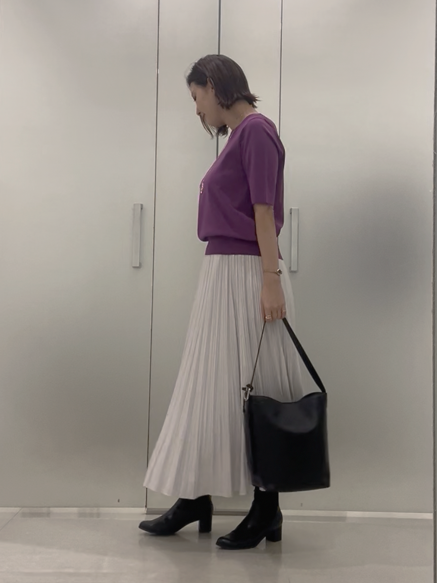 まどかさんの「UNTITLED｜【アンサンブル可/きれいめ/通勤】コンパクト5分袖ニット」を使ったコーディネート