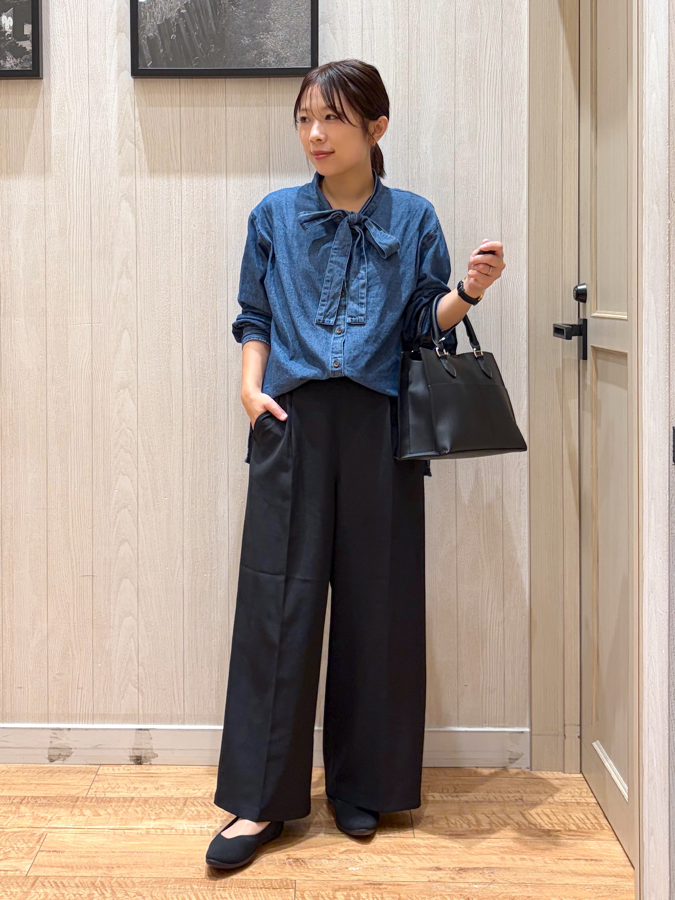 shirayuuuさんの「SHOO･LA･RUE｜重ねるだけでこなれコーデに ふわふわフェイクファーベスト」を使ったコーディネート