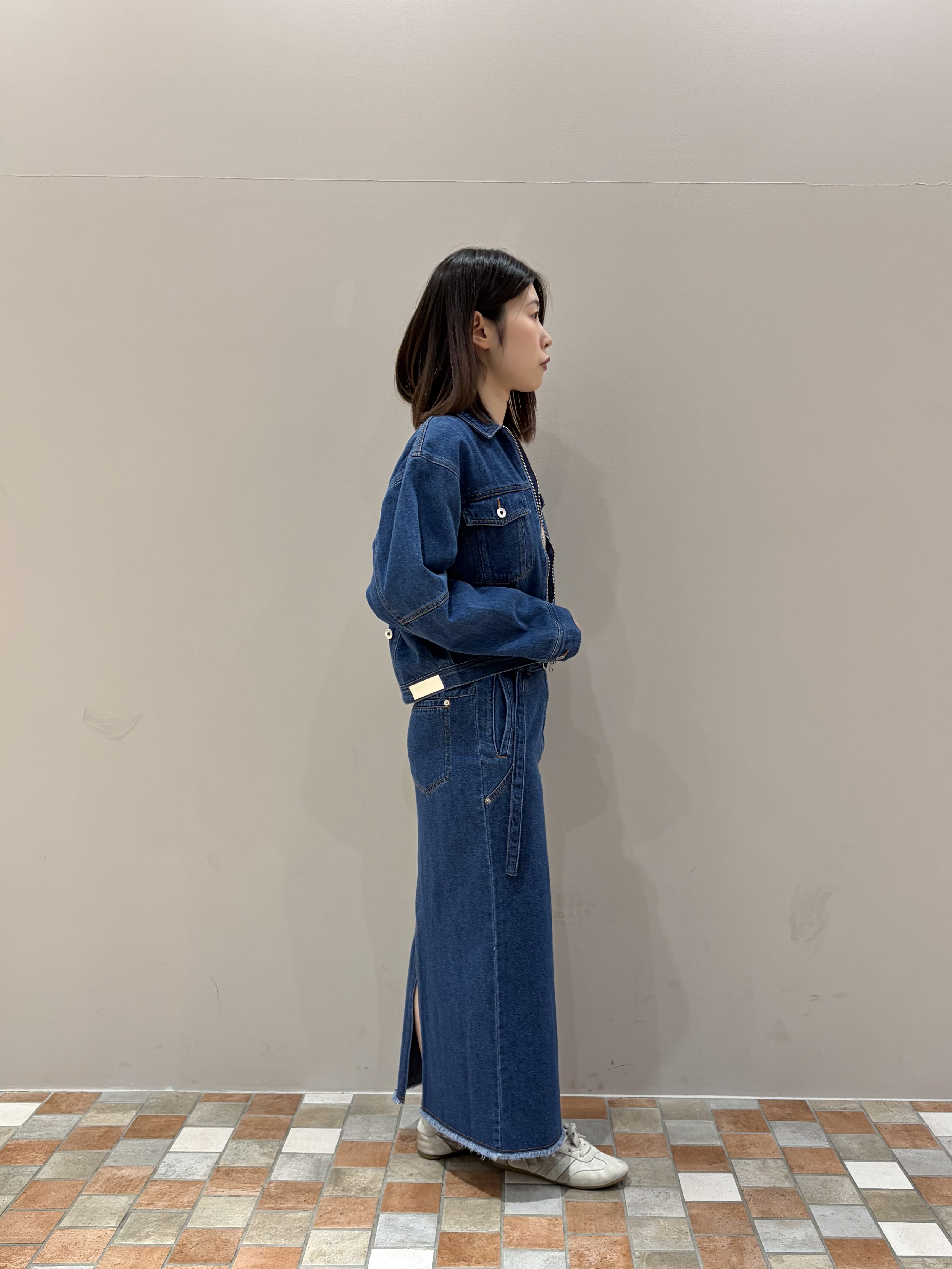 amiさんの「INDIVI｜ラインロングネックレス」を使ったコーディネート