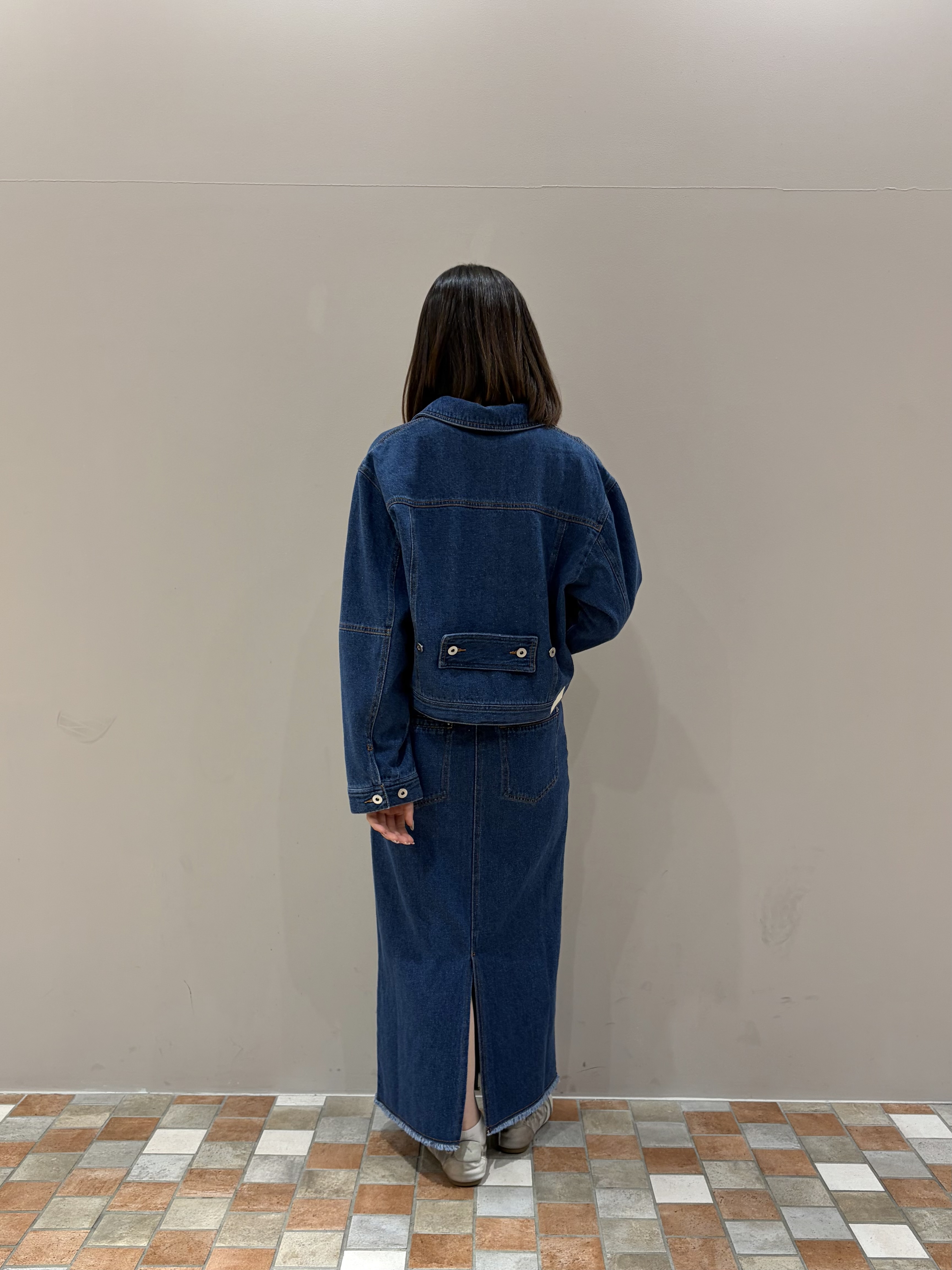 amiさんの「INDIVI｜ラインロングネックレス」を使ったコーディネート