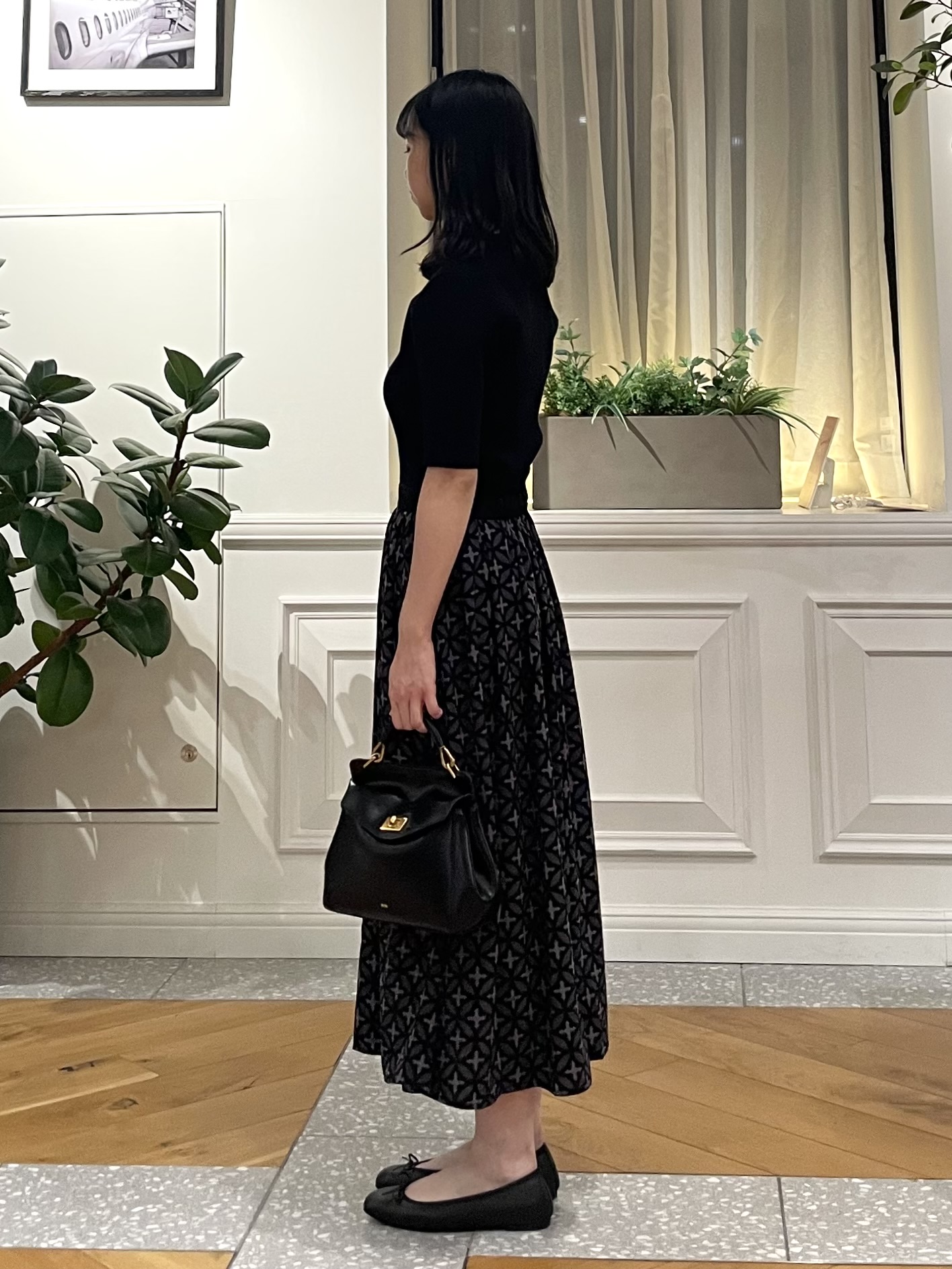 Lilyさんの「DRESSTERIOR｜【異素材コンビ】オーバーラップサークルコンビワンピース」を使ったコーディネート