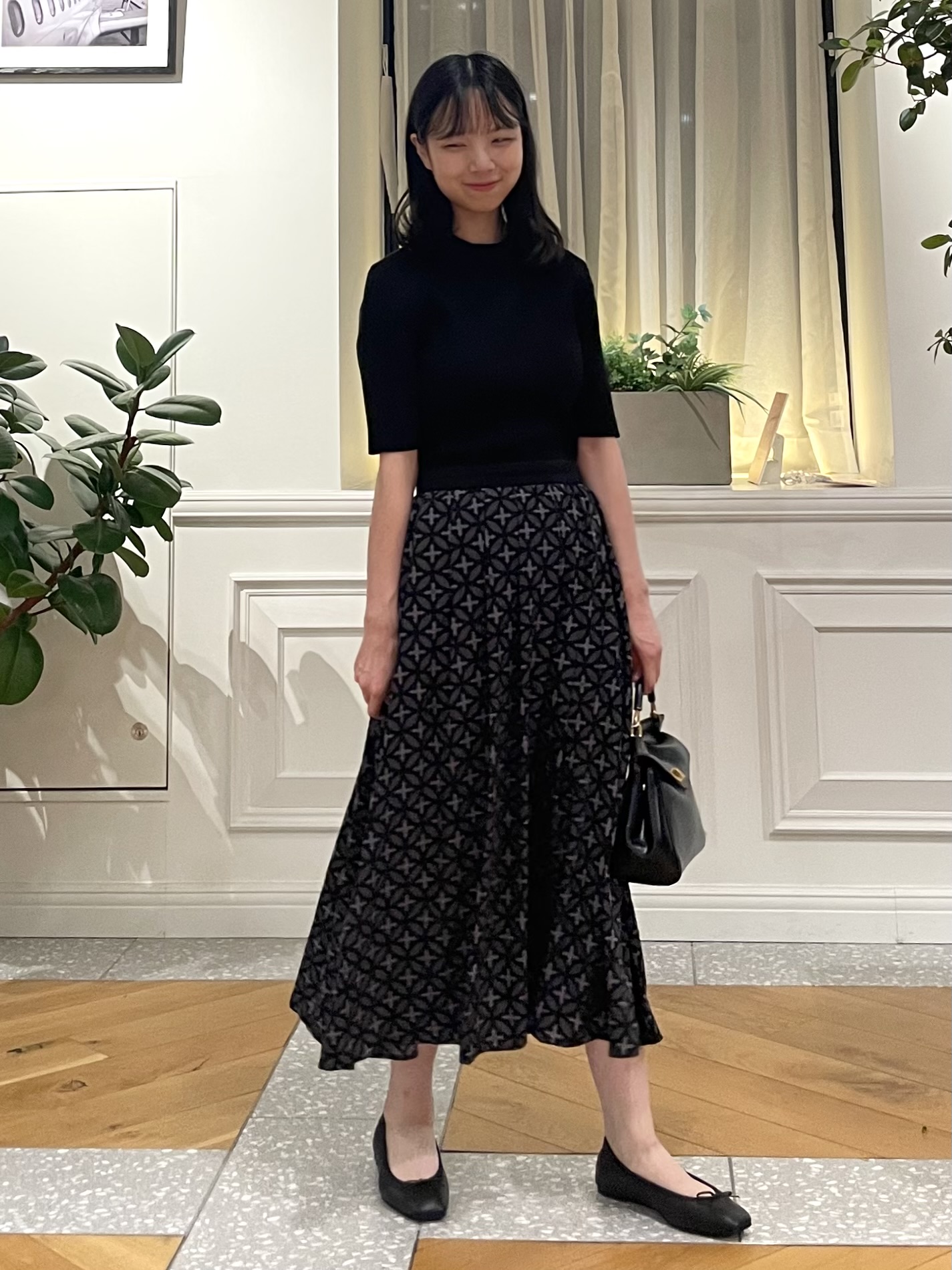 Lilyさんの「DRESSTERIOR｜【異素材コンビ】オーバーラップサークルコンビワンピース」を使ったコーディネート