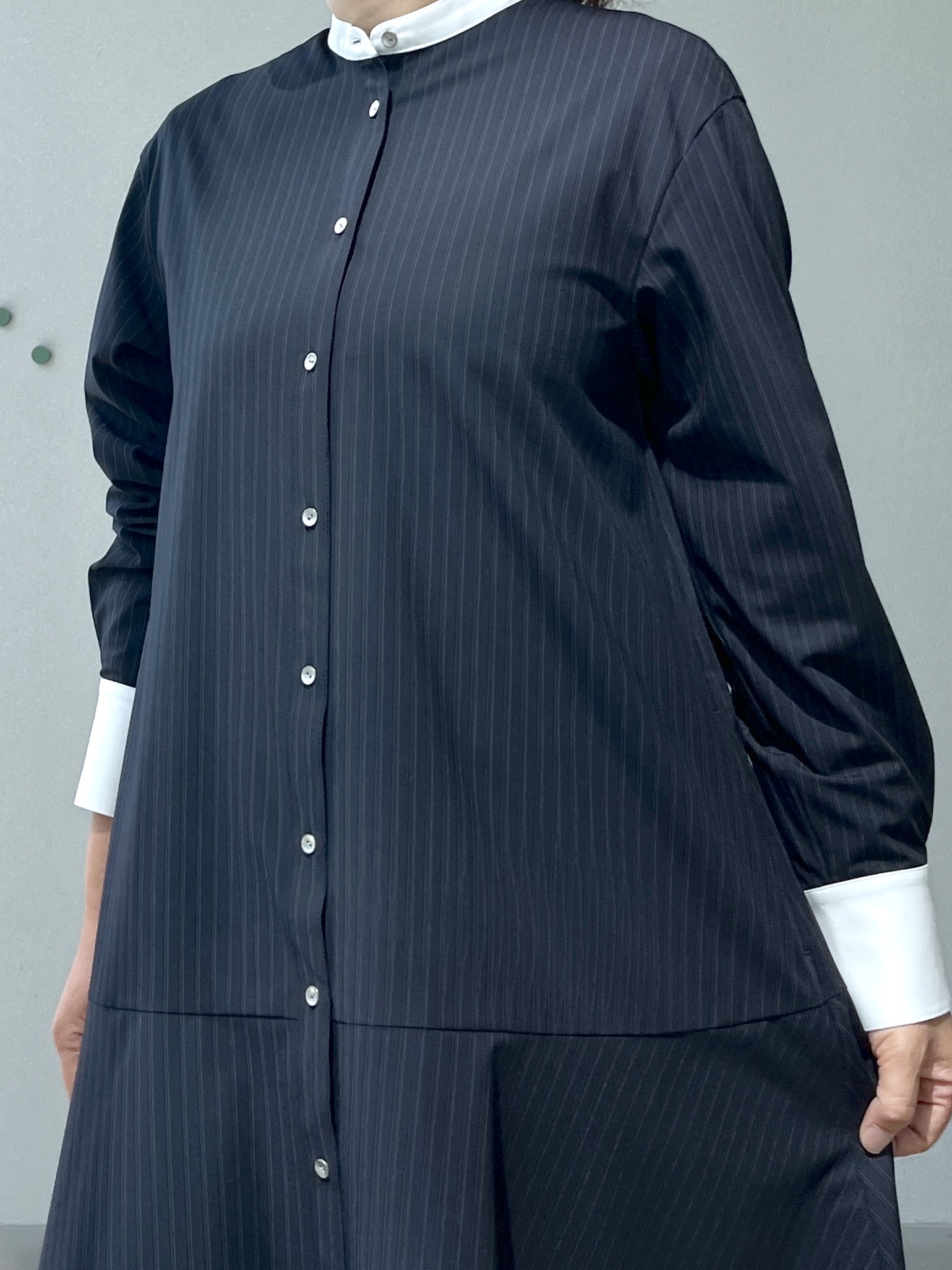 Soeさんの「DRESSTERIOR｜ウォッシャブルストライプシャツワンピース」を使ったコーディネート