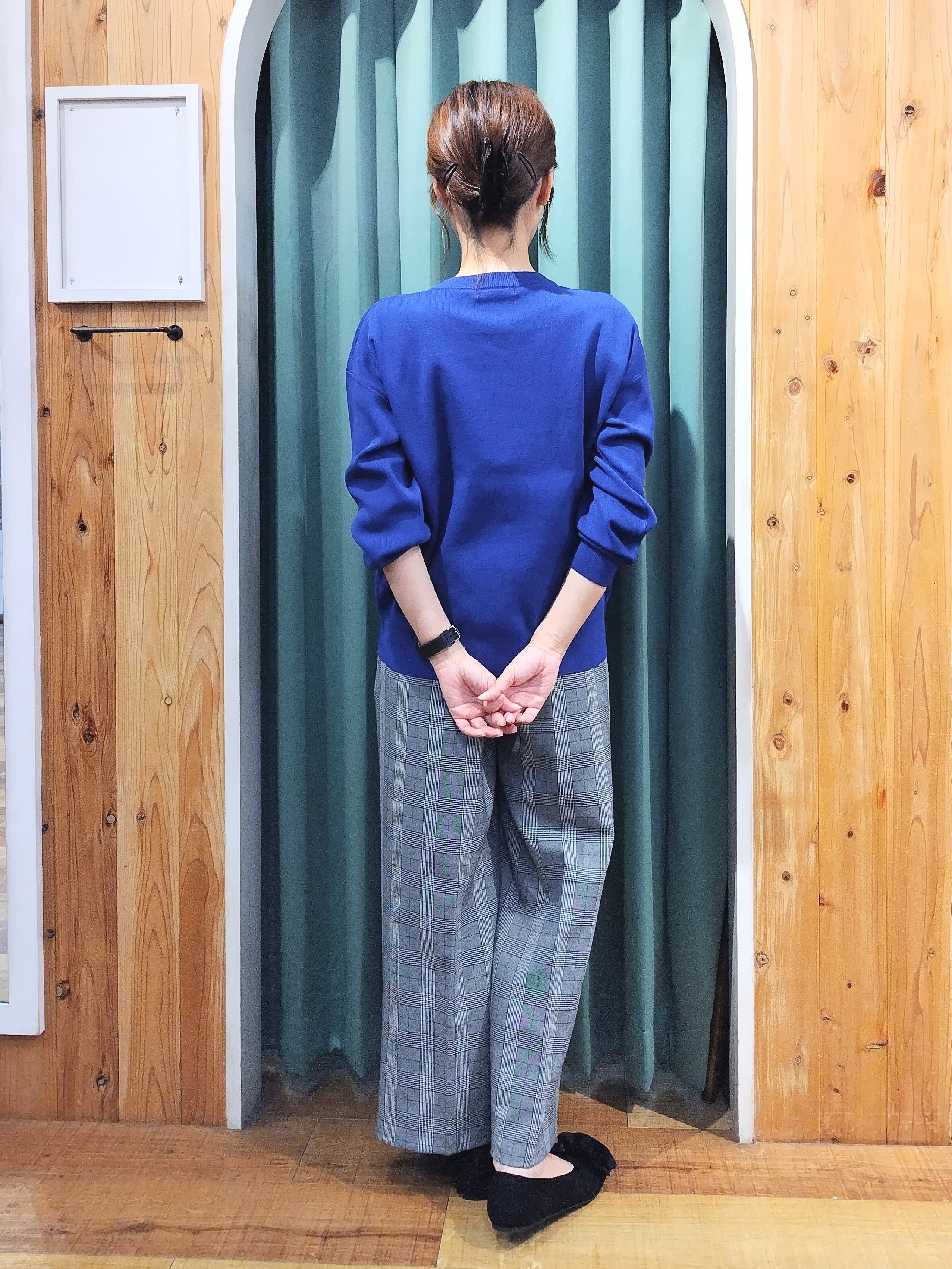 ショーコラさんの「SHOO･LA･RUE｜【セットアップ可/洗濯機可】軽やかに羽織れる スポンディッシュ ニットカーディガン」を使ったコーディネート