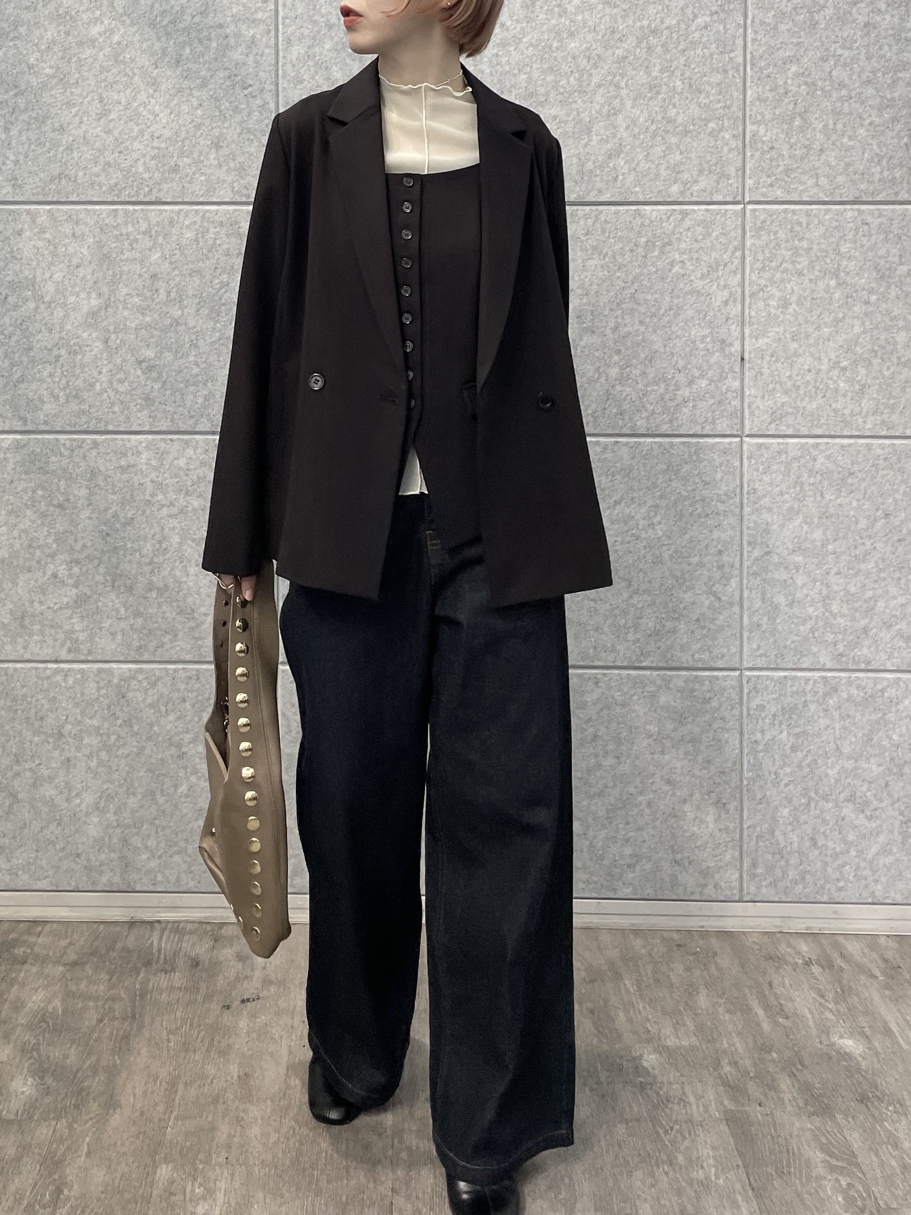 mikuさんの「INDIVI｜Comfy Set Up｜キャミジレ【セットアップ対応／通勤／カセット服】」を使ったコーディネート