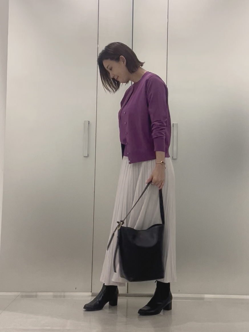 まどかさんの「UNTITLED｜【アンサンブル可能/秋羽織り】コンパクトニットカーディガン」を使ったコーディネート