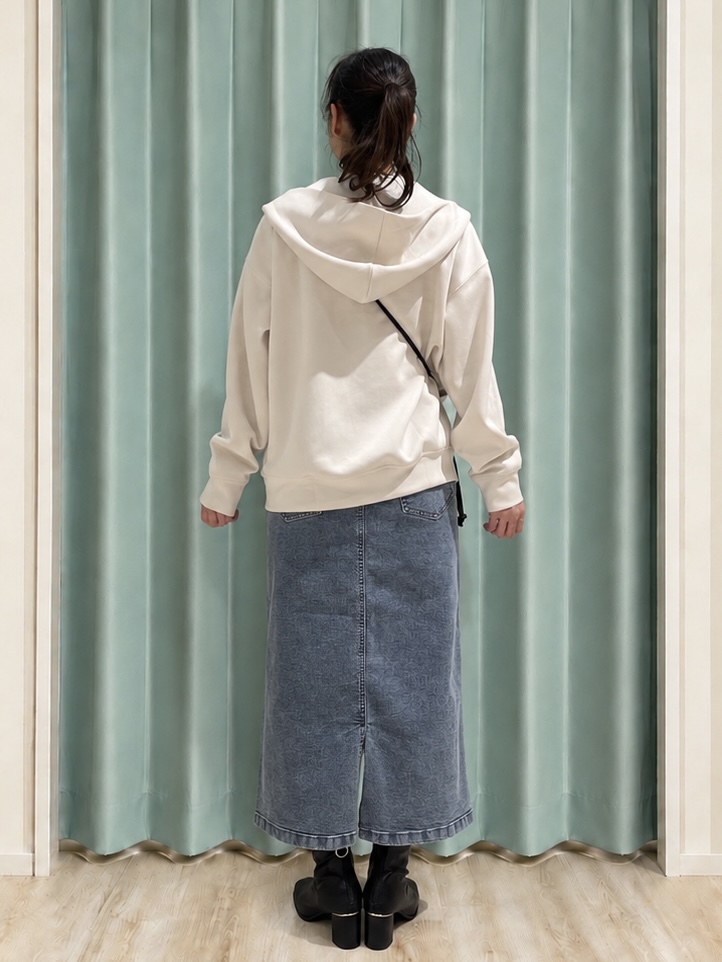 まつみさんの「SHOO･LA･RUE｜【S-LL/洗濯機可】もちさら ダブルジップパーカ」を使ったコーディネート