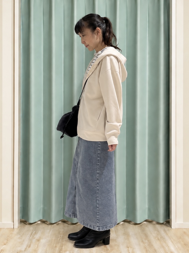 まつみさんの「SHOO･LA･RUE｜【S-LL/洗濯機可】もちさら ダブルジップパーカ」を使ったコーディネート