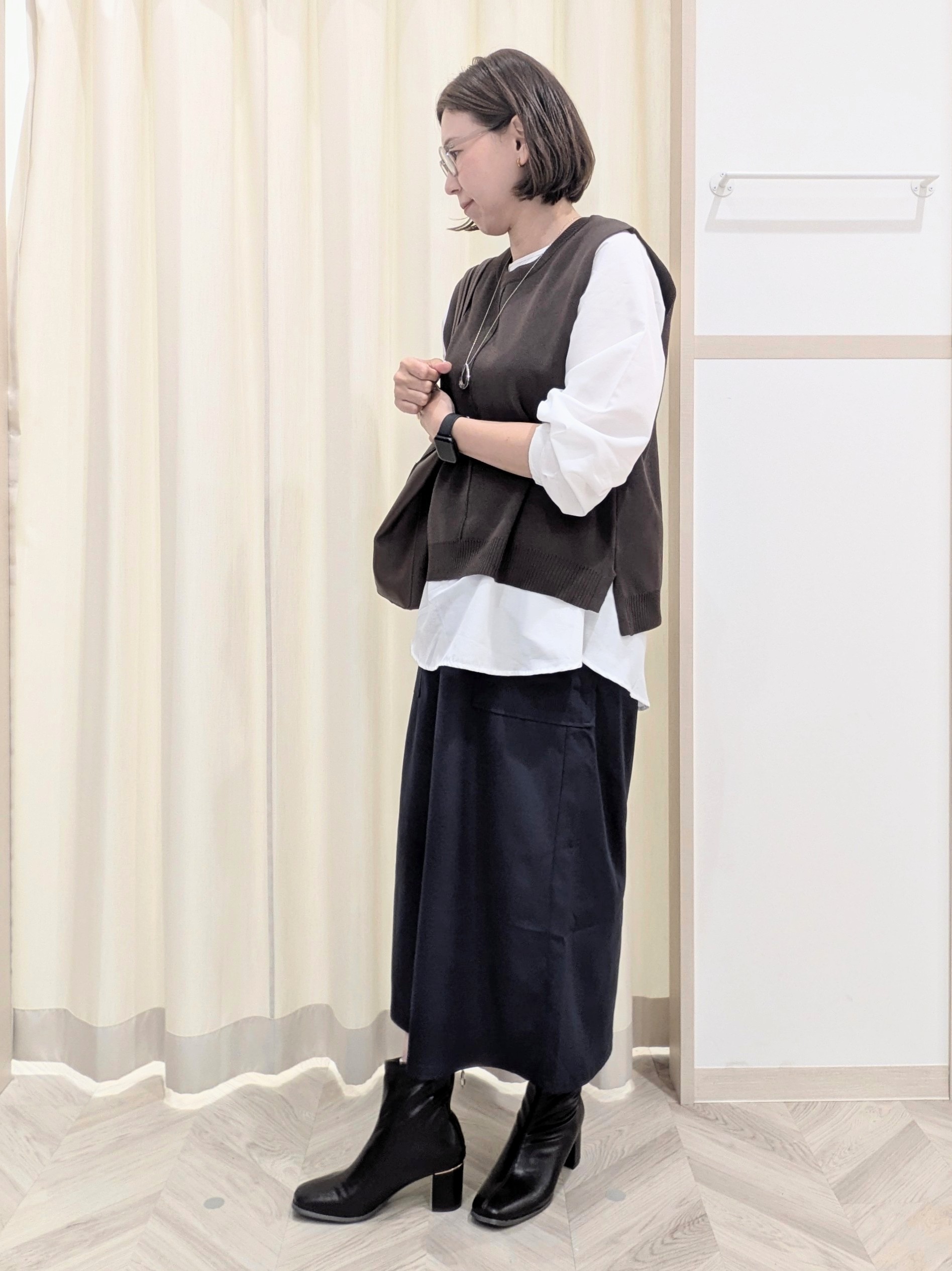 miyuさんの「SHOO･LA･RUE｜【2点セット/S-LL】着回し自在 スポンディッシュニットベスト＆フレアシャツ」を使ったコーディネート