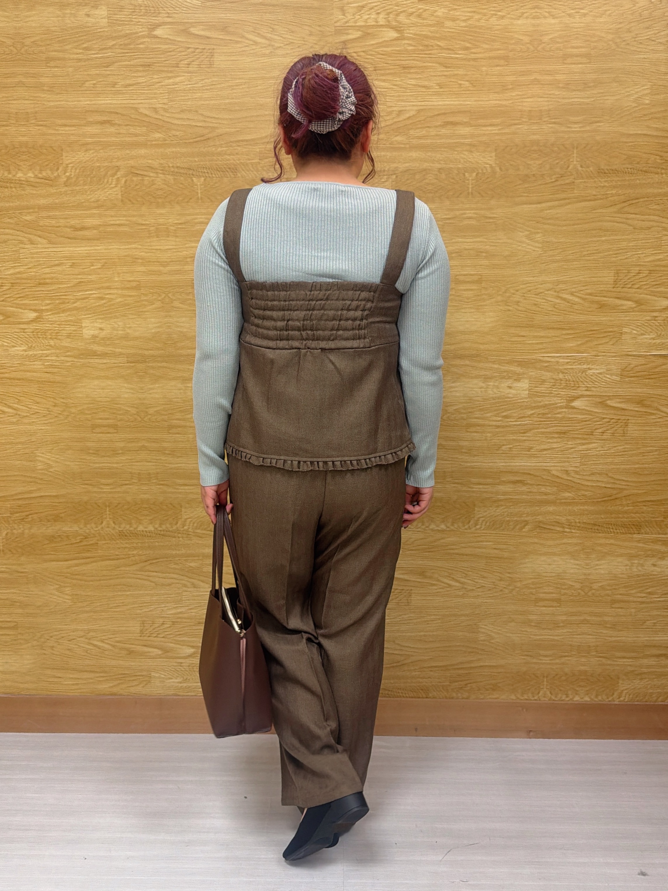 ぁむさんの「SHOO･LA･RUE｜【2点セット／着方いろいろ】ビスチェ&times;センタープレスパンツ セットアップ」を使ったコーディネート