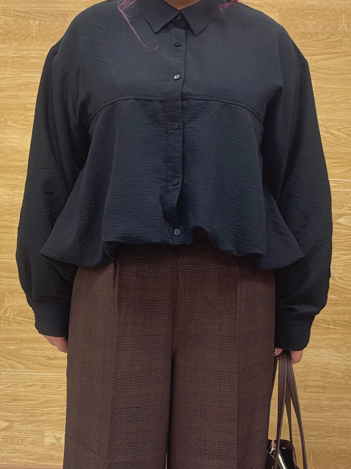 ぁむさんの「SHOO･LA･RUE｜【S-LL/洗濯機可】インせず即こなれる 裾バルーンシャツ」を使ったコーディネート