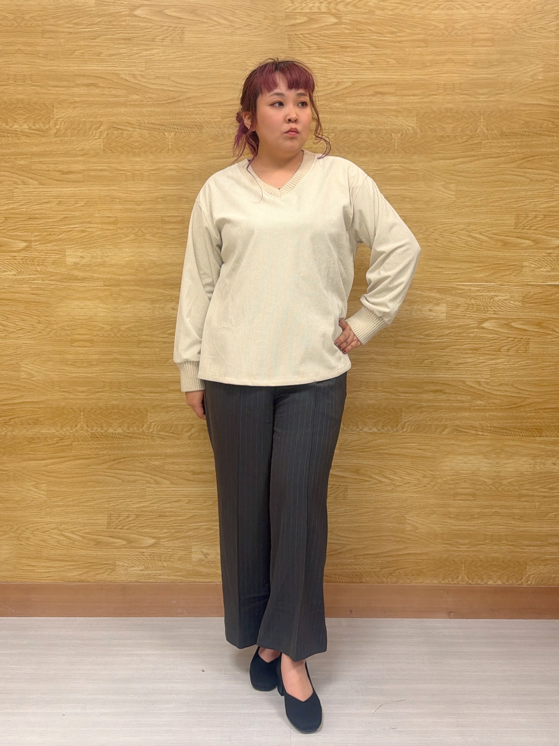 ぁむさんの「SHOO･LA･RUE｜【S-LL/洗濯機可/前後2WAY】大人上品にきまる コーデュロイトップス」を使ったコーディネート