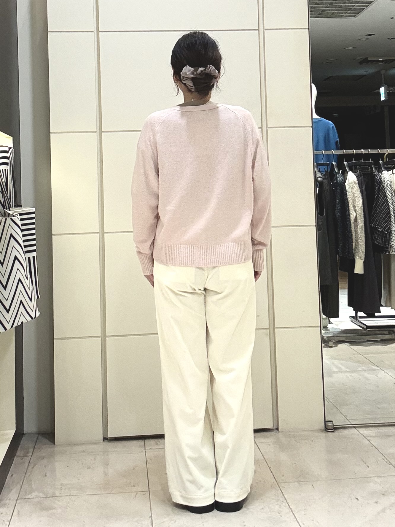 mori.さんの「UNTITLED｜【アンサンブル可/秋羽織り】杢調ジップカーディガン」を使ったコーディネート