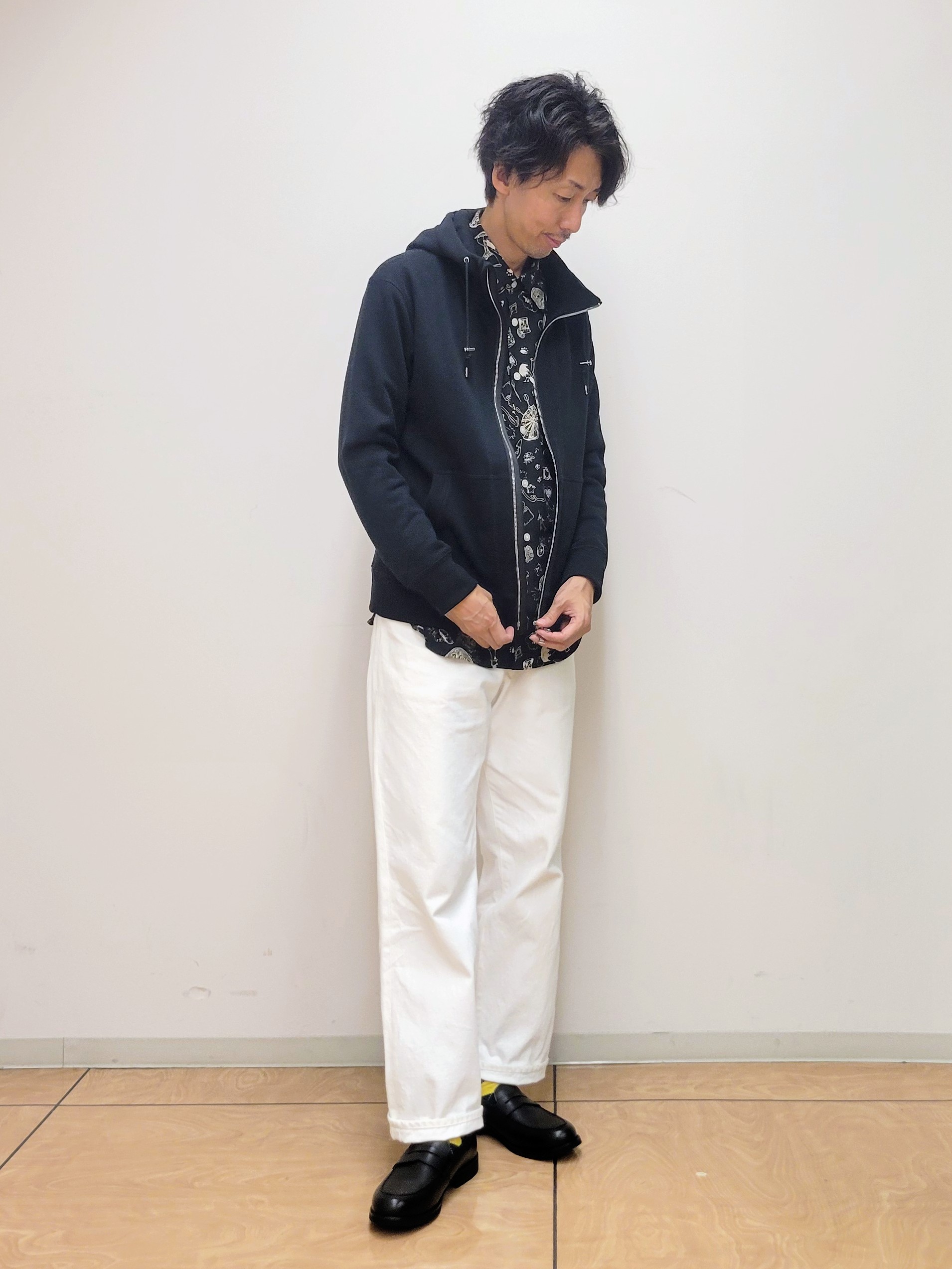 piroyaさんの「TAKEO KIKUCHI｜【BOWLER HAT LABEL】ジップアップ スウェットパーカー」を使ったコーディネート