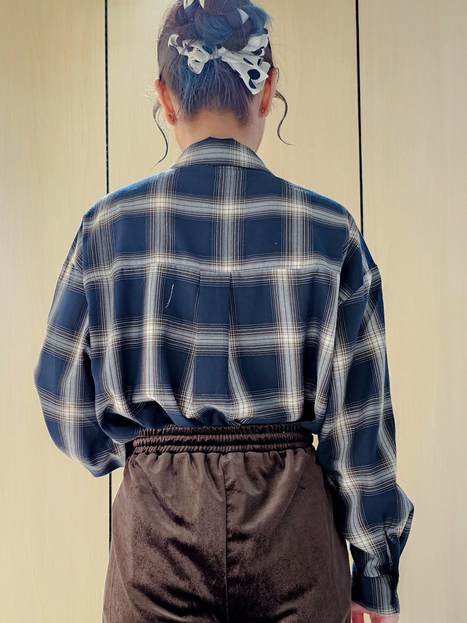 ゆゆさんの「SHOO･LA･RUE｜【洗濯後しわになりにくい/S-LL】気分で選ぶ 大人のデイリー使いに ベーシックシャツ」を使ったコーディネート