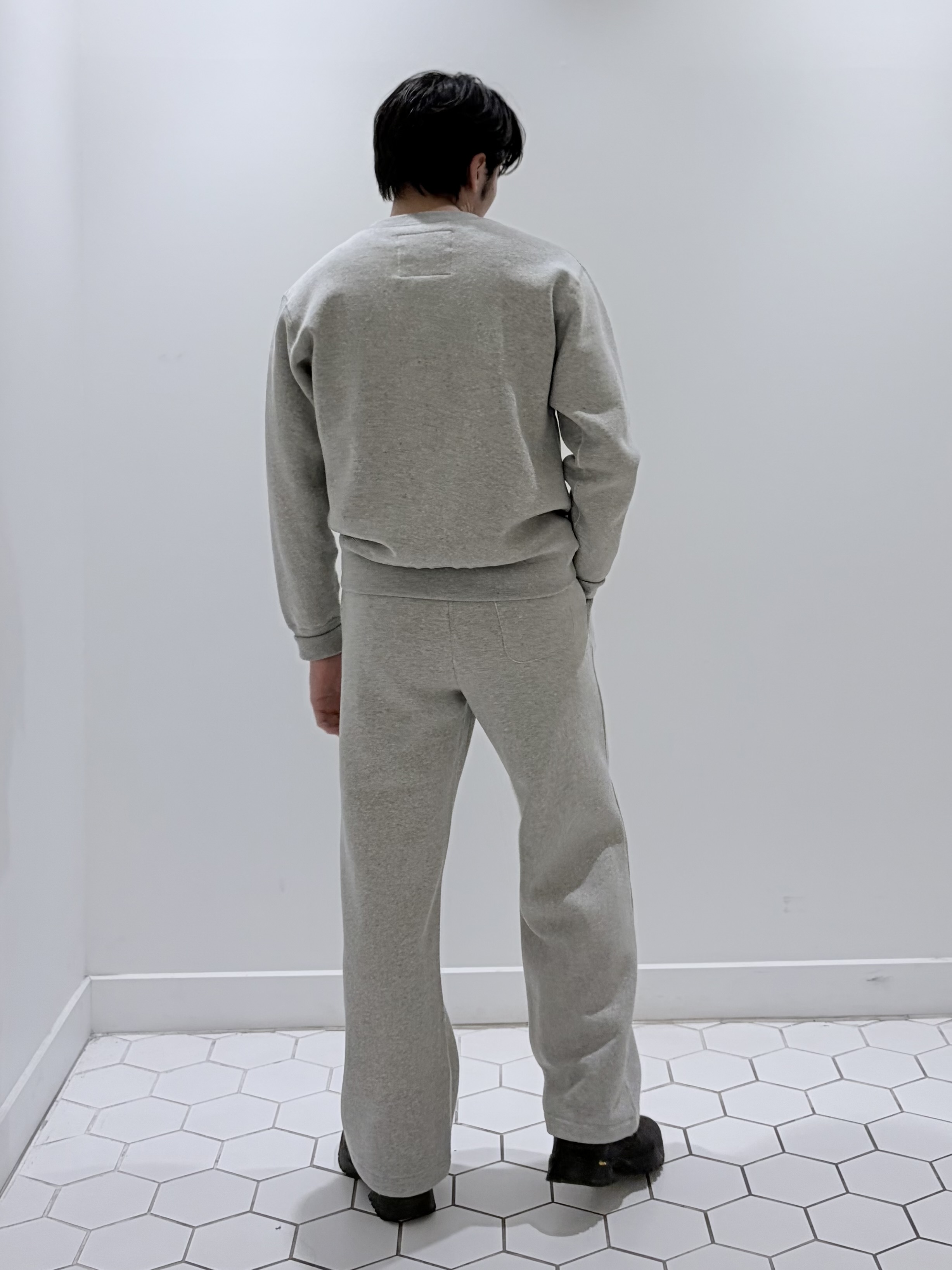 takeruさんの「Dessin｜吊り裏毛クルーネックスウェット」を使ったコーディネート