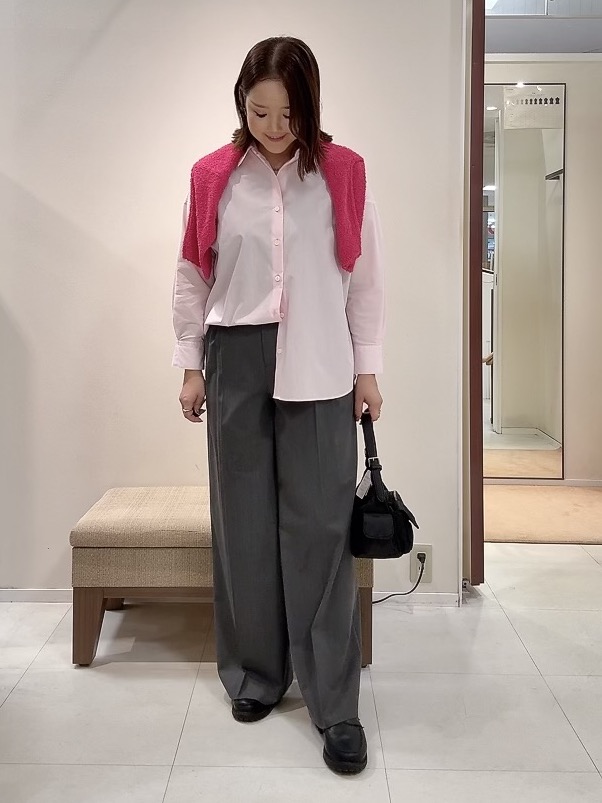 YUIさんの「UNTITLED｜【ジャケットライク/前後2WAY】コットン混カールプルオーバー」を使ったコーディネート