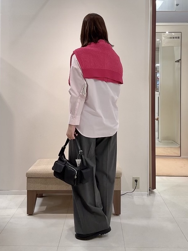 YUIさんの「UNTITLED｜【ジャケットライク/前後2WAY】コットン混カールプルオーバー」を使ったコーディネート