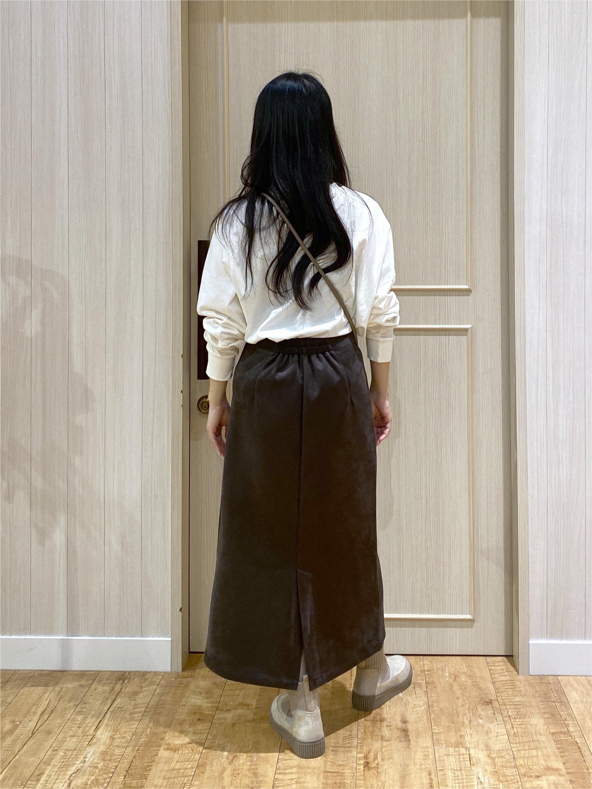 ERIさんの「SHOO･LA･RUE｜【S-LL/撥水】ゴールドパーツで女性らしく ギャザーブルゾン」を使ったコーディネート
