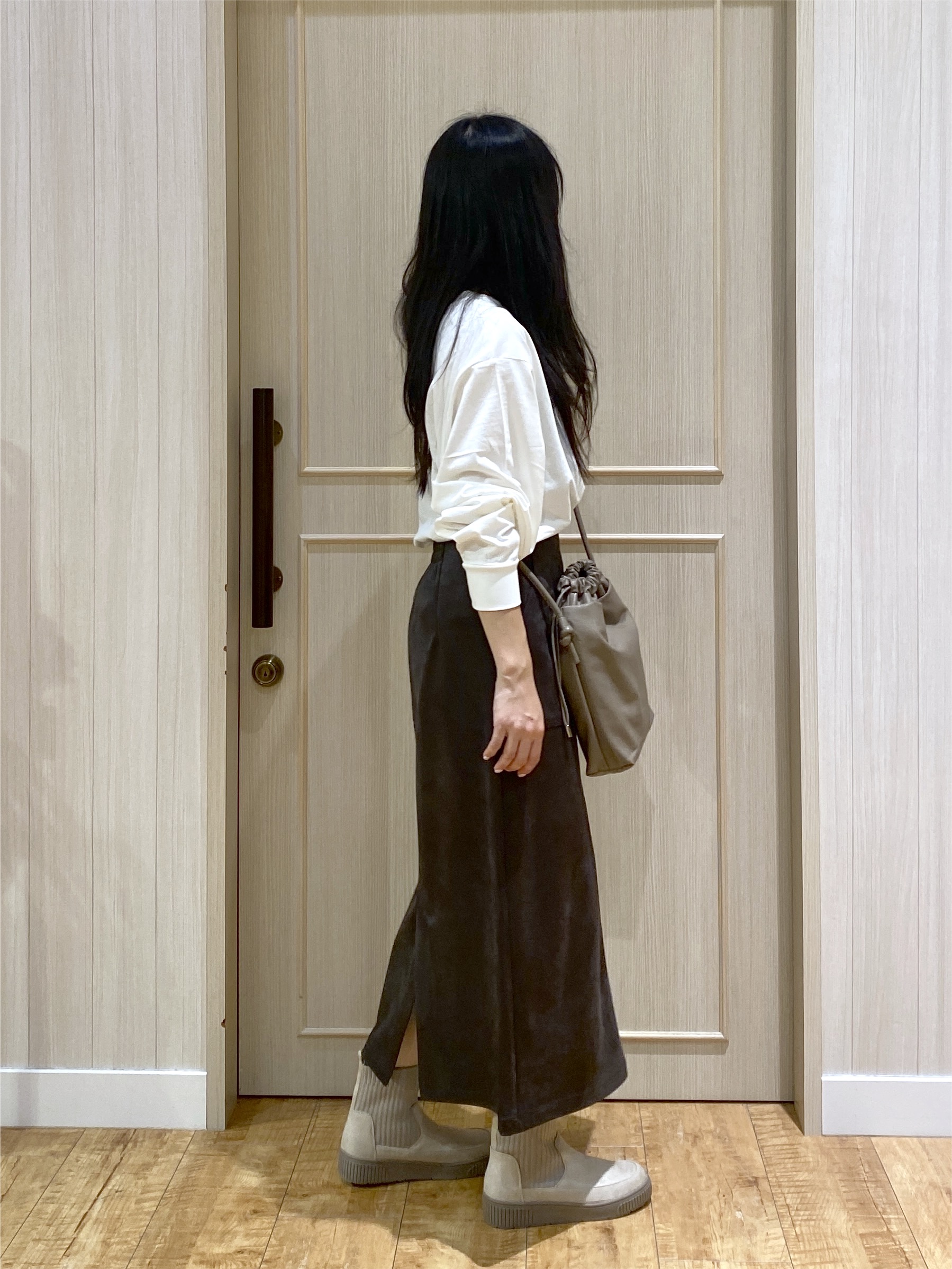 ERIさんの「SHOO･LA･RUE｜【S-LL/撥水】ゴールドパーツで女性らしく ギャザーブルゾン」を使ったコーディネート