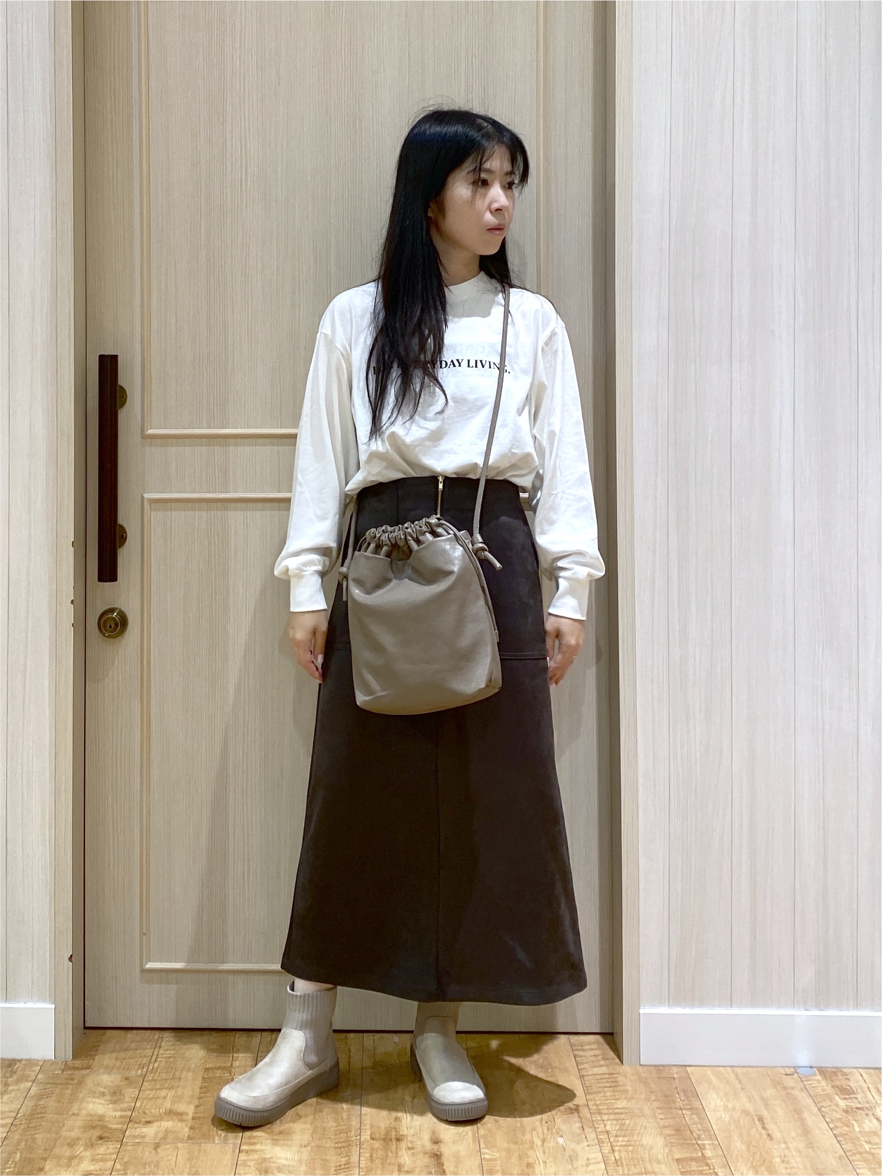 ERIさんの「SHOO･LA･RUE｜【S-LL/撥水】ゴールドパーツで女性らしく ギャザーブルゾン」を使ったコーディネート