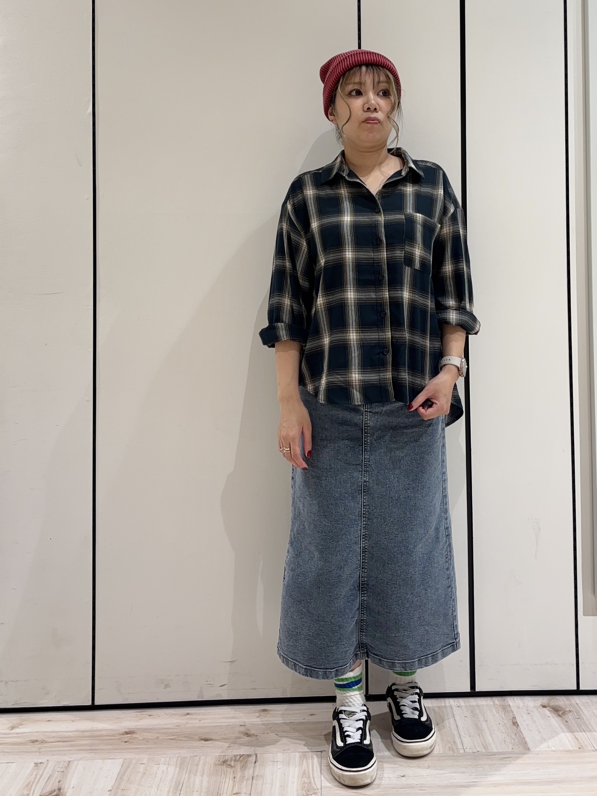 加藤春菜さんの「SHOO･LA･RUE｜【洗濯後しわになりにくい/S-LL】気分で選ぶ 大人のデイリー使いに ベーシックシャツ」を使ったコーディネート