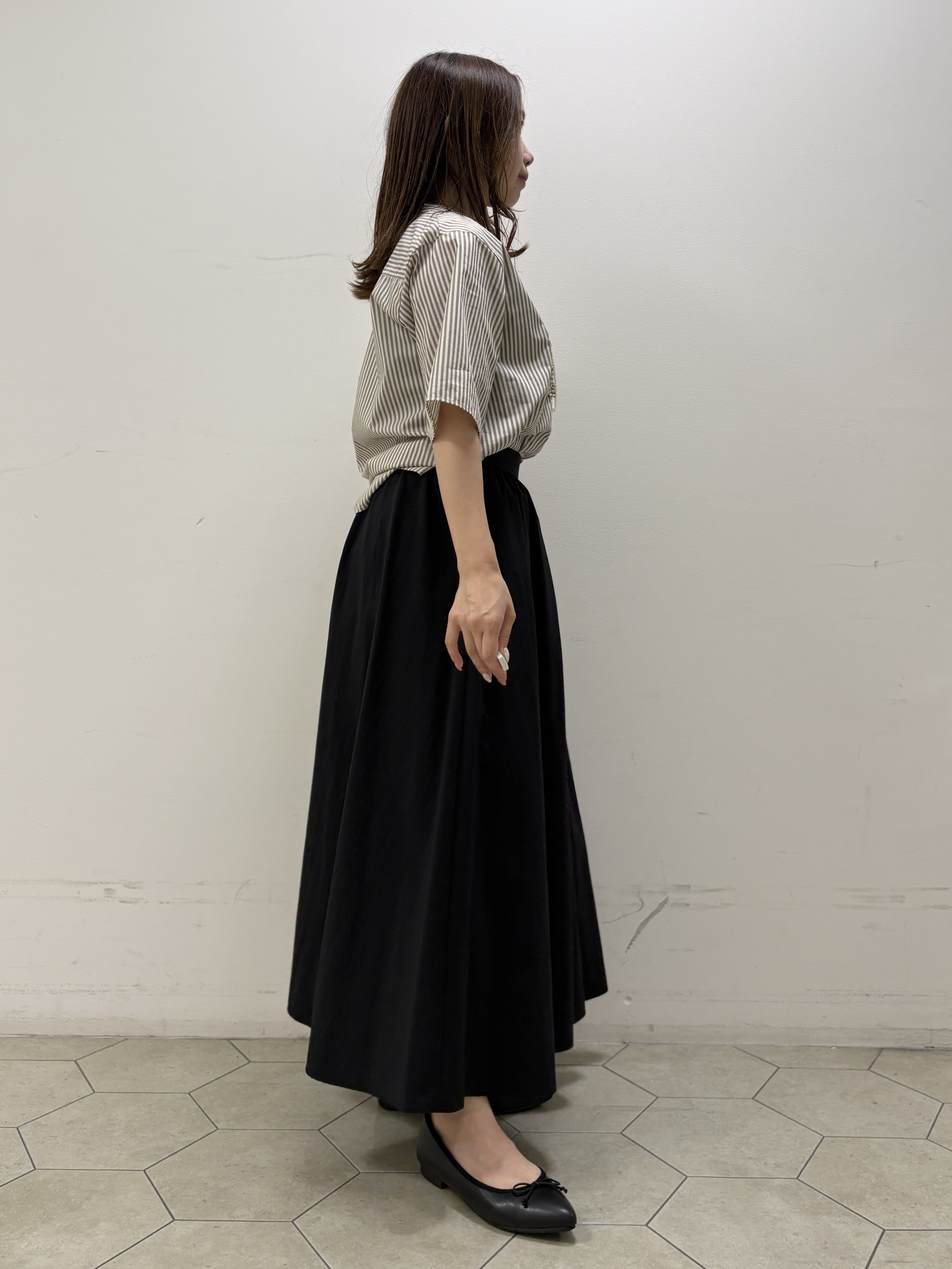 kahoさんの「INDIVI｜【撥水／裏地なし軽量】ギャザーボリュームスカート」を使ったコーディネート