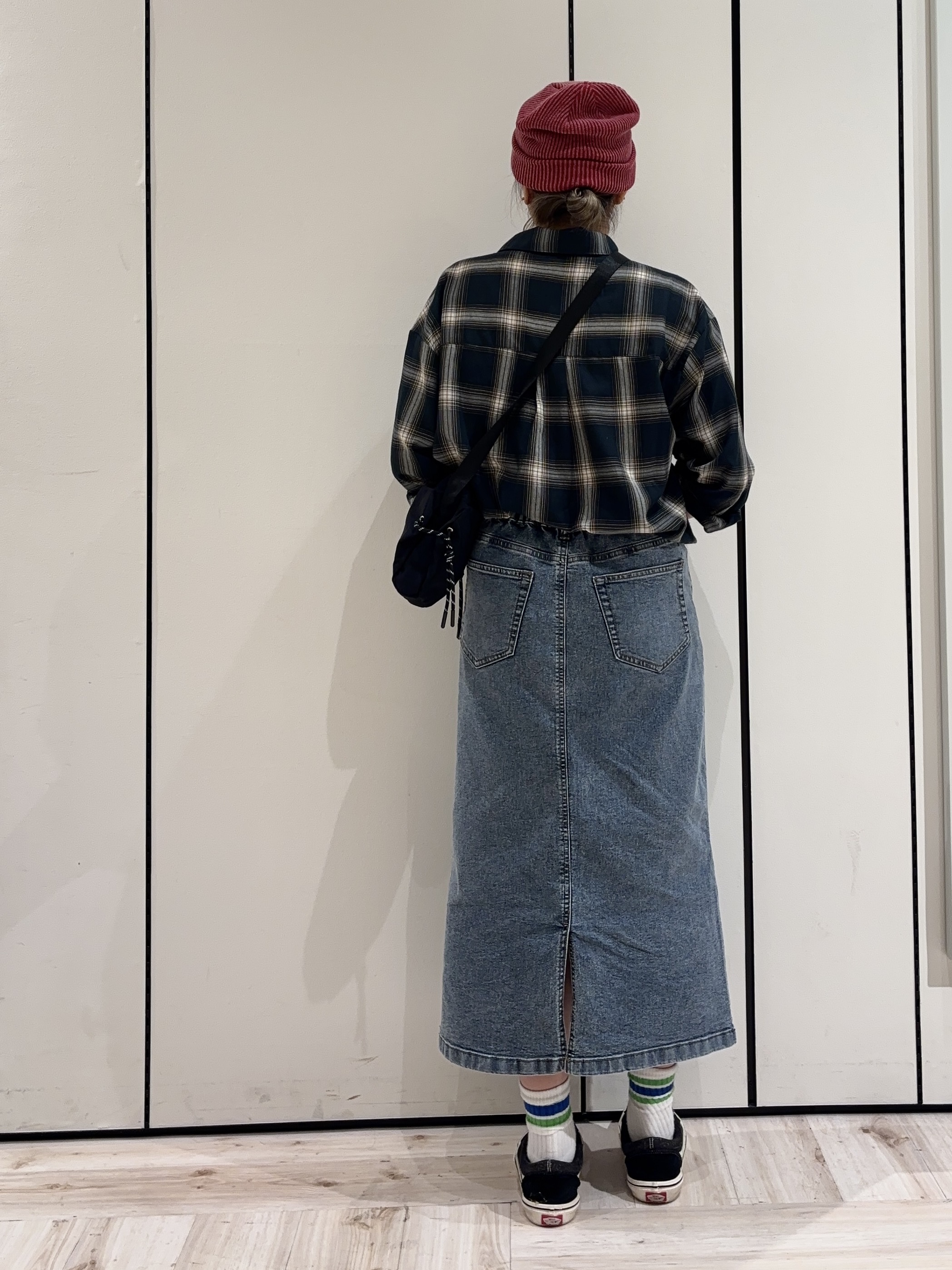 加藤春菜さんの「SHOO･LA･RUE｜【洗濯後しわになりにくい/S-LL】気分で選ぶ 大人のデイリー使いに ベーシックシャツ」を使ったコーディネート