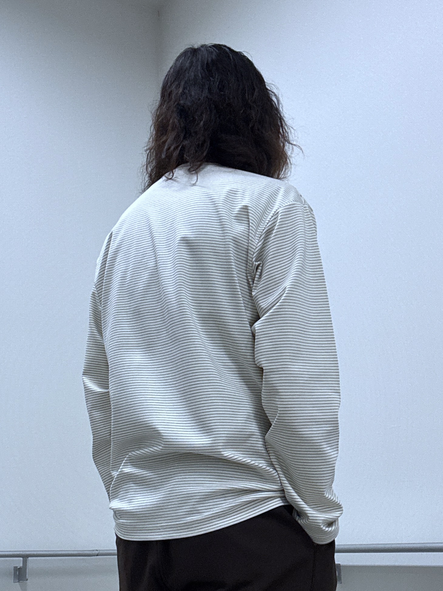 おーのさんの「TAKEO KIKUCHI｜シルケット ボーダー 長袖 Tシャツ」を使ったコーディネート