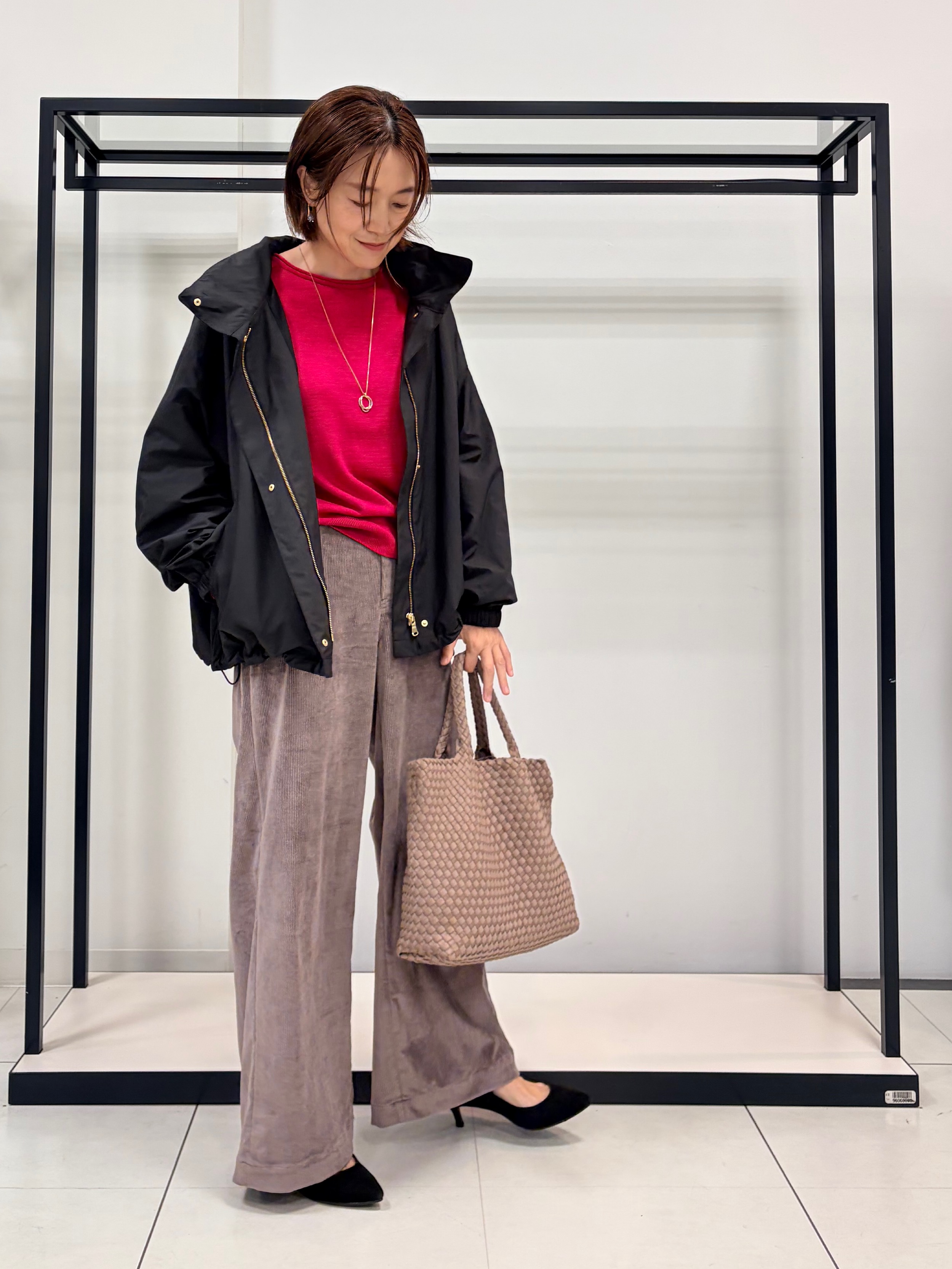 Mikiさんの「UNTITLED｜【大人の抜け感/8色展開】ボリュームスリーブニットプルオーバー」を使ったコーディネート