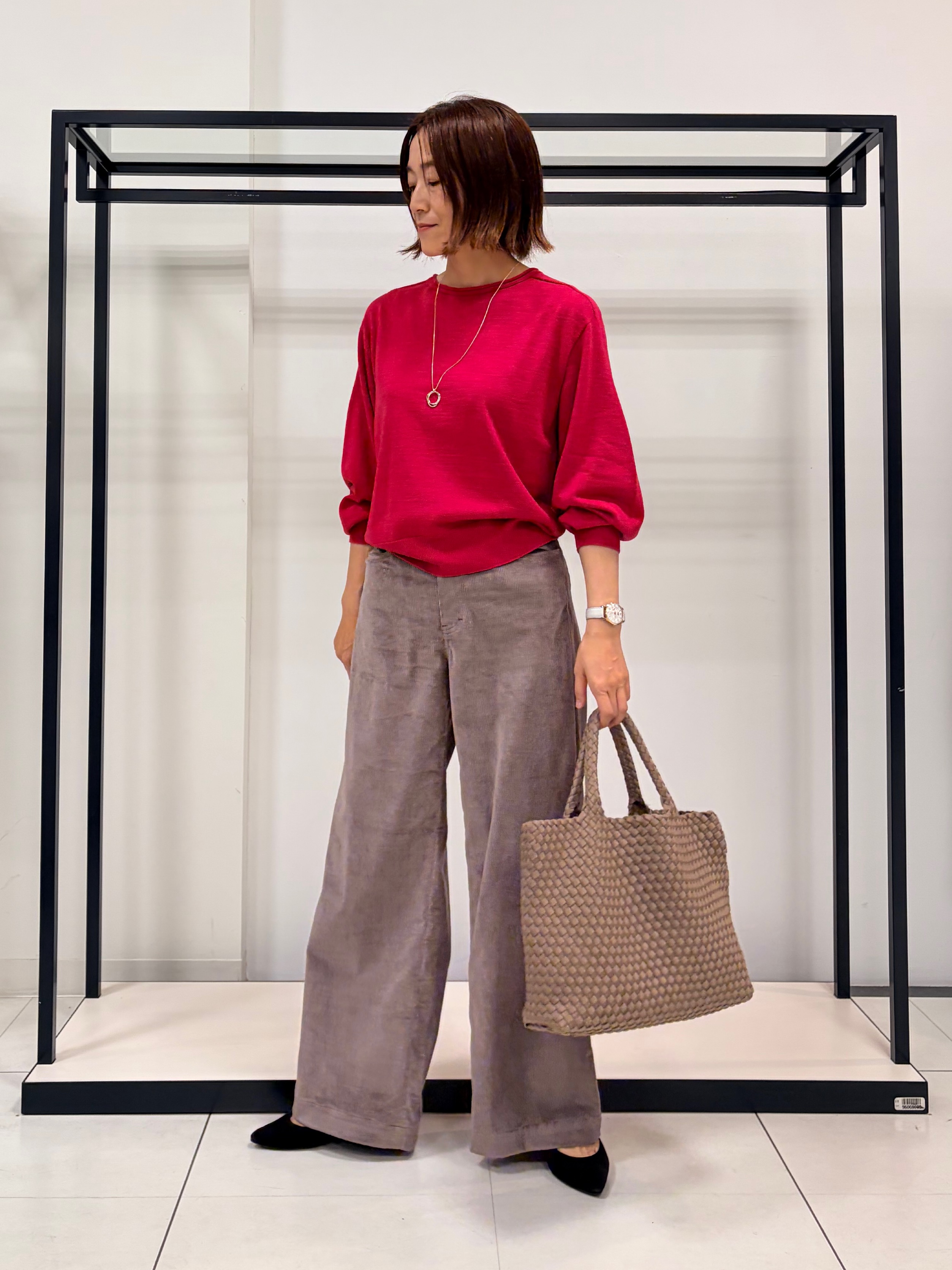 Mikiさんの「UNTITLED｜【大人の抜け感/8色展開】ボリュームスリーブニットプルオーバー」を使ったコーディネート