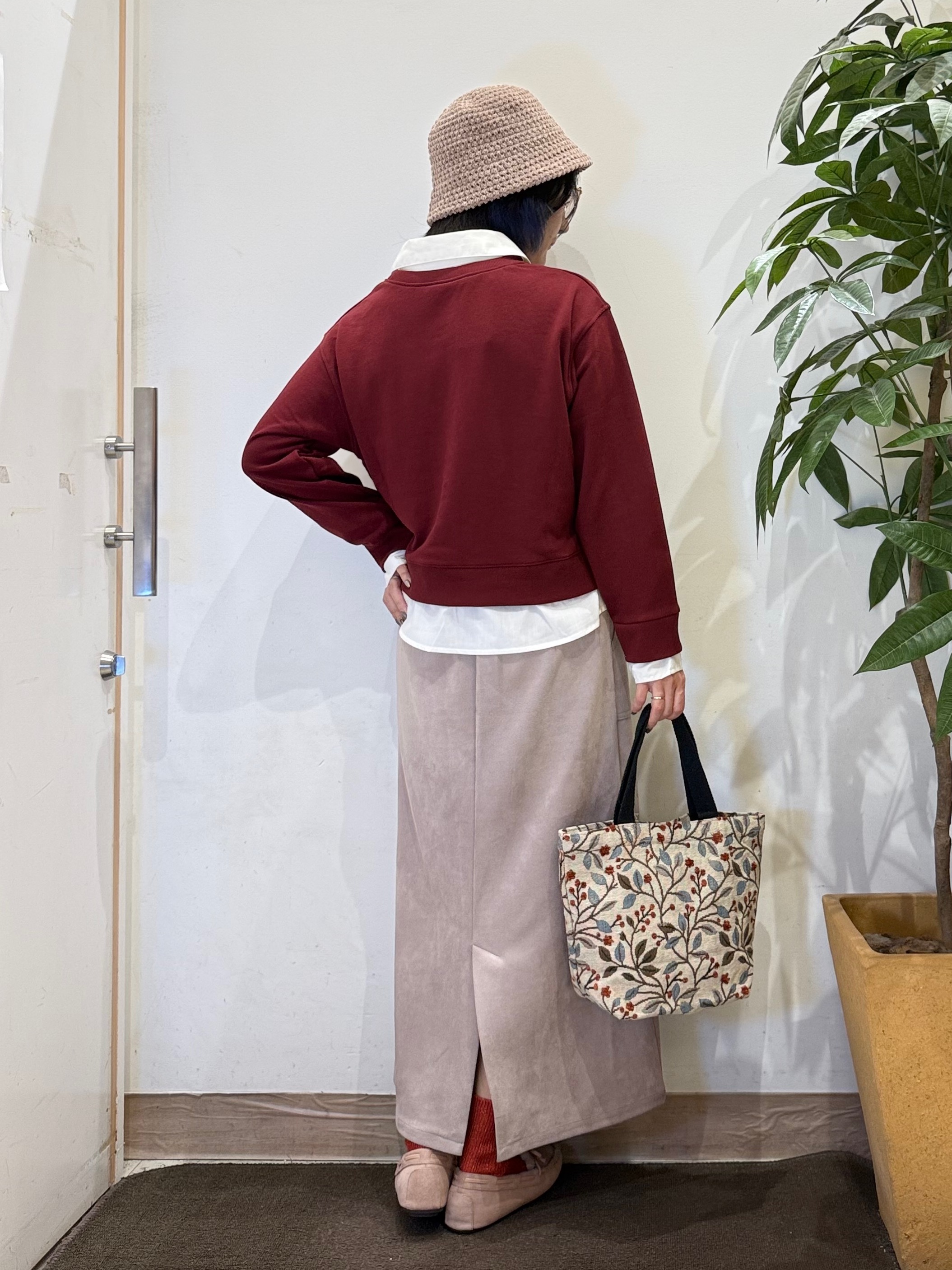 misakiさんの「SHOO･LA･RUE｜【S-LL/洗濯機可】一枚でレイヤード感が完成する シャツドッキング裏毛トップス」を使ったコーディネート
