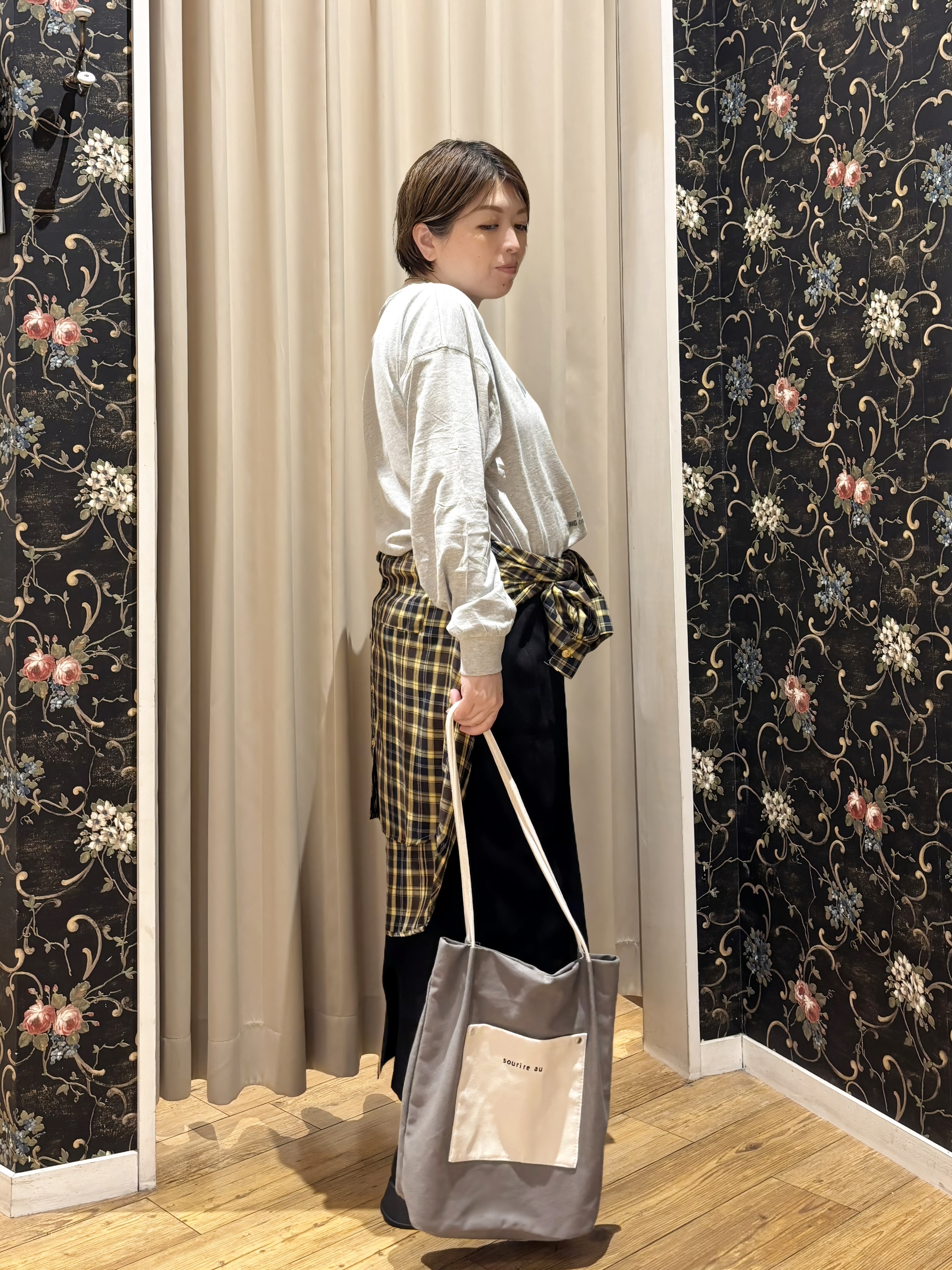 たみさんの「SHOO･LA･RUE｜【選べる4柄/体型カバー】ゆるっと着られる BIGロンT」を使ったコーディネート