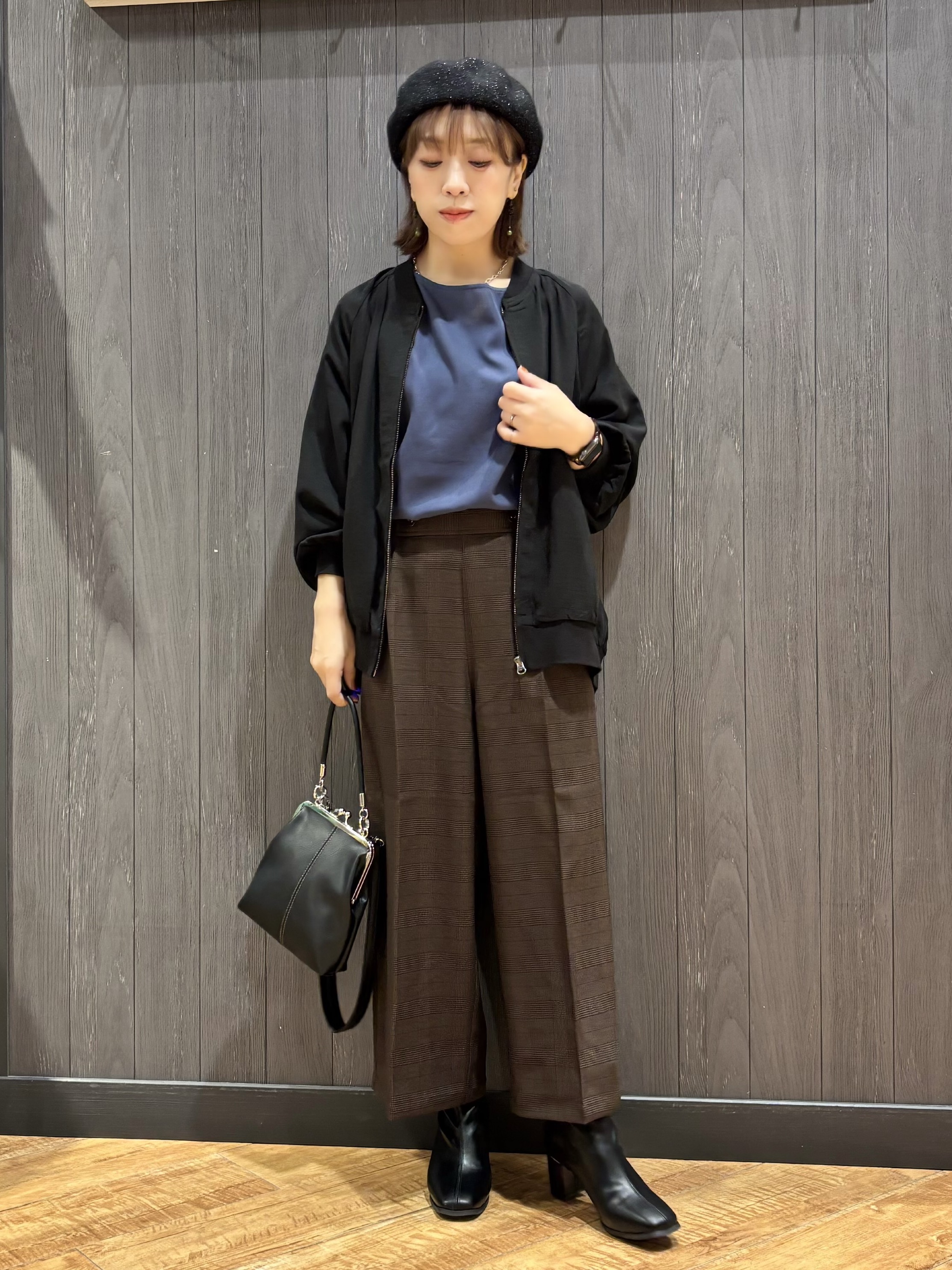 meiさんの「SHOO･LA･RUE｜【S-LL】洗濯後しわになりにくい 麻調リブブルゾン」を使ったコーディネート