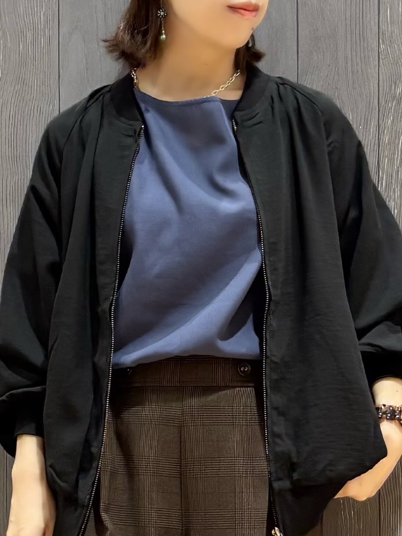 meiさんの「SHOO･LA･RUE｜【S-LL】洗濯後しわになりにくい 麻調リブブルゾン」を使ったコーディネート