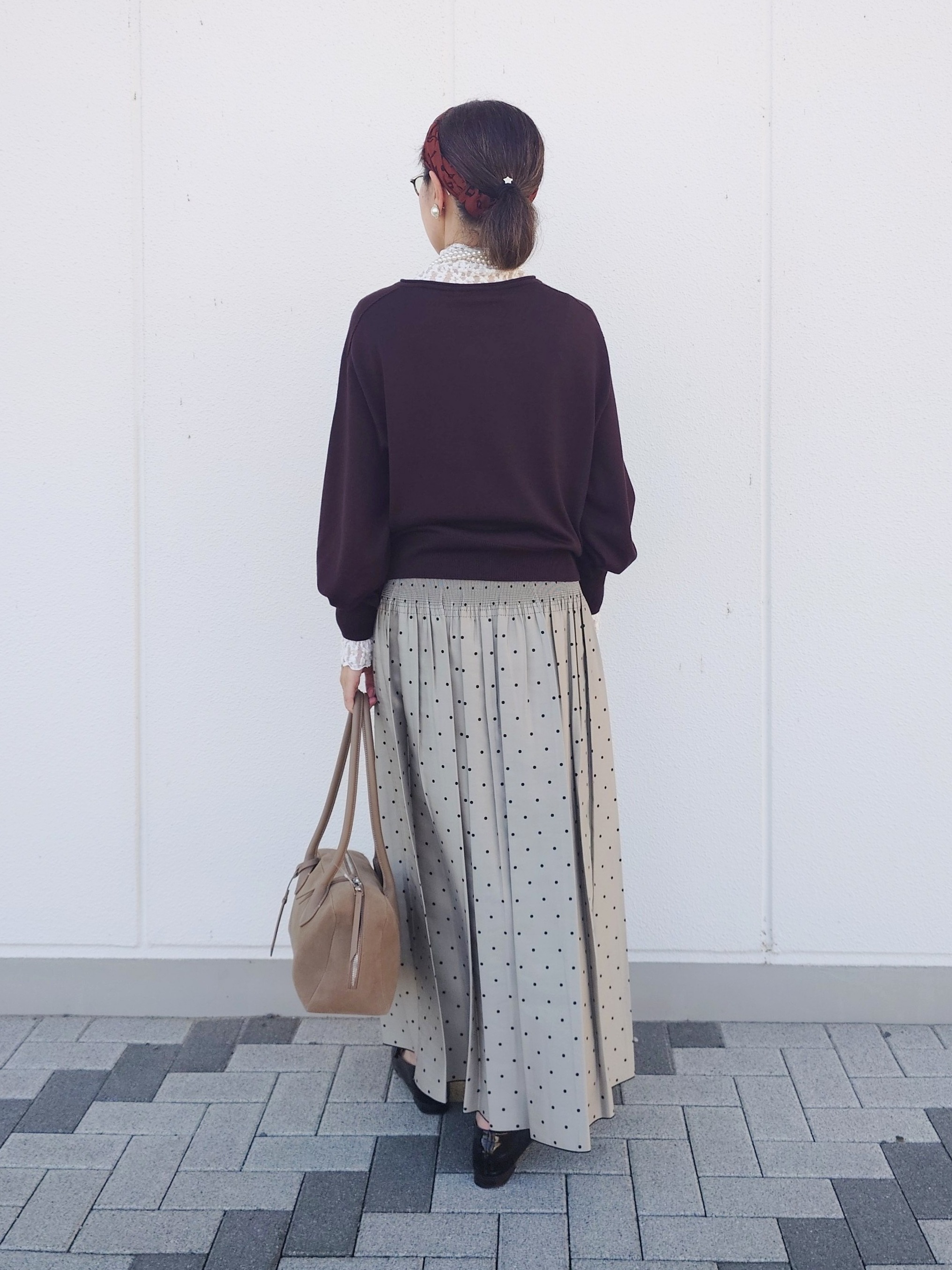 MUTSUKOさんの「UNTITLED｜【大人の抜け感/8色展開】ボリュームスリーブニットプルオーバー」を使ったコーディネート