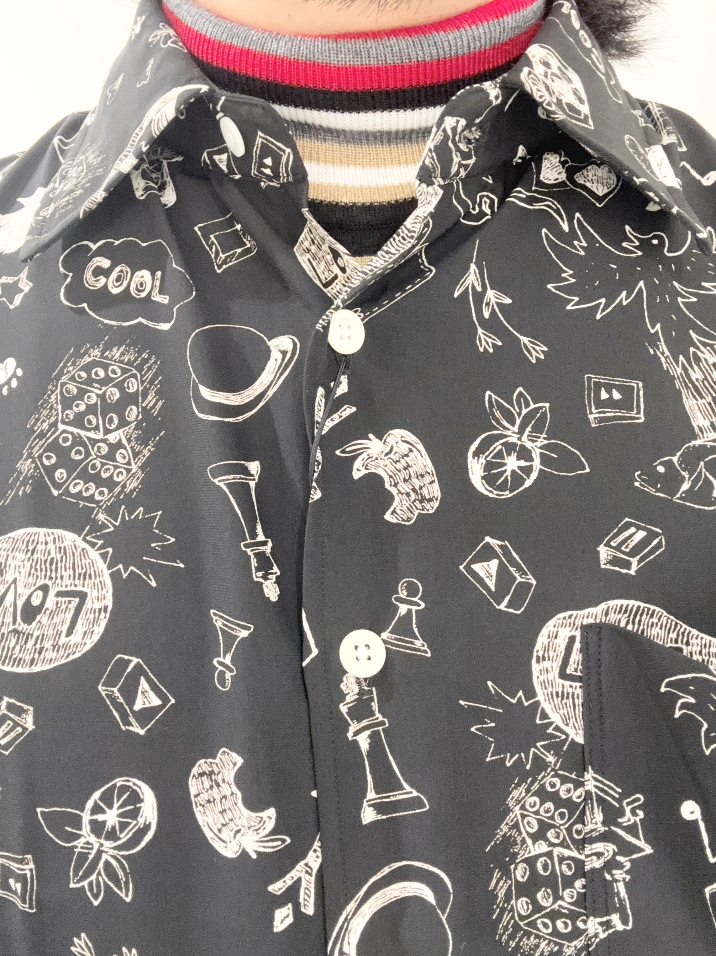 及川さんの「TAKEO KIKUCHI｜【BOWLER HAT LABEL】日本製PLAYプリントシャツ」を使ったコーディネート