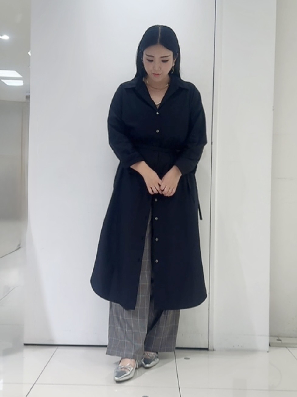 なかじさんの「UNTITLED｜ロングシャツワンピース」を使ったコーディネート