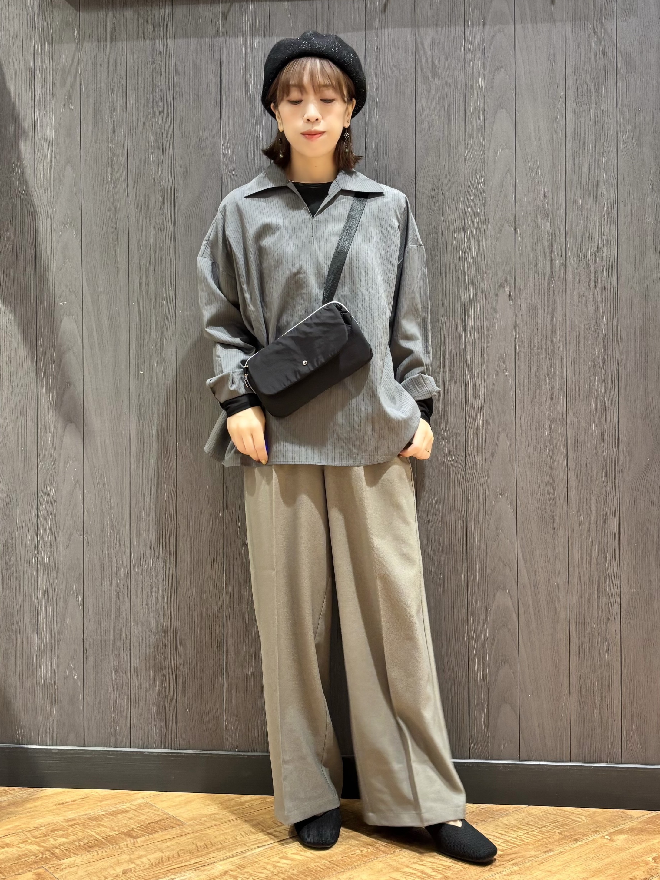 meiさんの「SHOO･LA･RUE｜【洗濯機可】インせず決まるAライン ストライプスキッパーシャツ」を使ったコーディネート