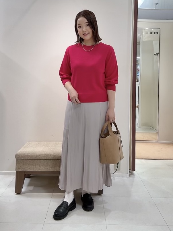 YUIさんの「UNTITLED｜【大人の抜け感/8色展開】ボリュームスリーブニットプルオーバー」を使ったコーディネート