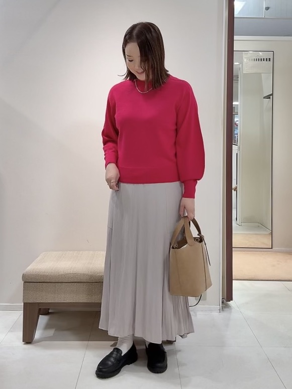 YUIさんの「UNTITLED｜【大人の抜け感/8色展開】ボリュームスリーブニットプルオーバー」を使ったコーディネート