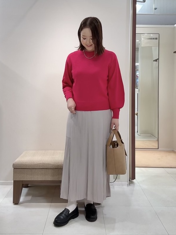 YUIさんの「UNTITLED｜【大人の抜け感/8色展開】ボリュームスリーブニットプルオーバー」を使ったコーディネート