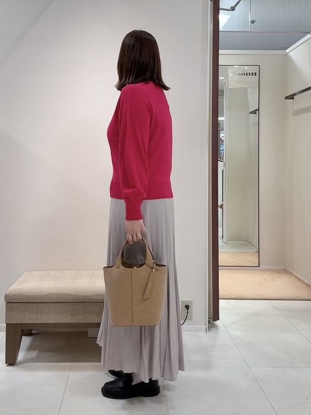 YUIさんの「UNTITLED｜【大人の抜け感/8色展開】ボリュームスリーブニットプルオーバー」を使ったコーディネート