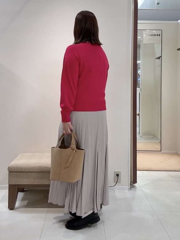 YUIさんの「UNTITLED｜【大人の抜け感/8色展開】ボリュームスリーブニットプルオーバー」を使ったコーディネート