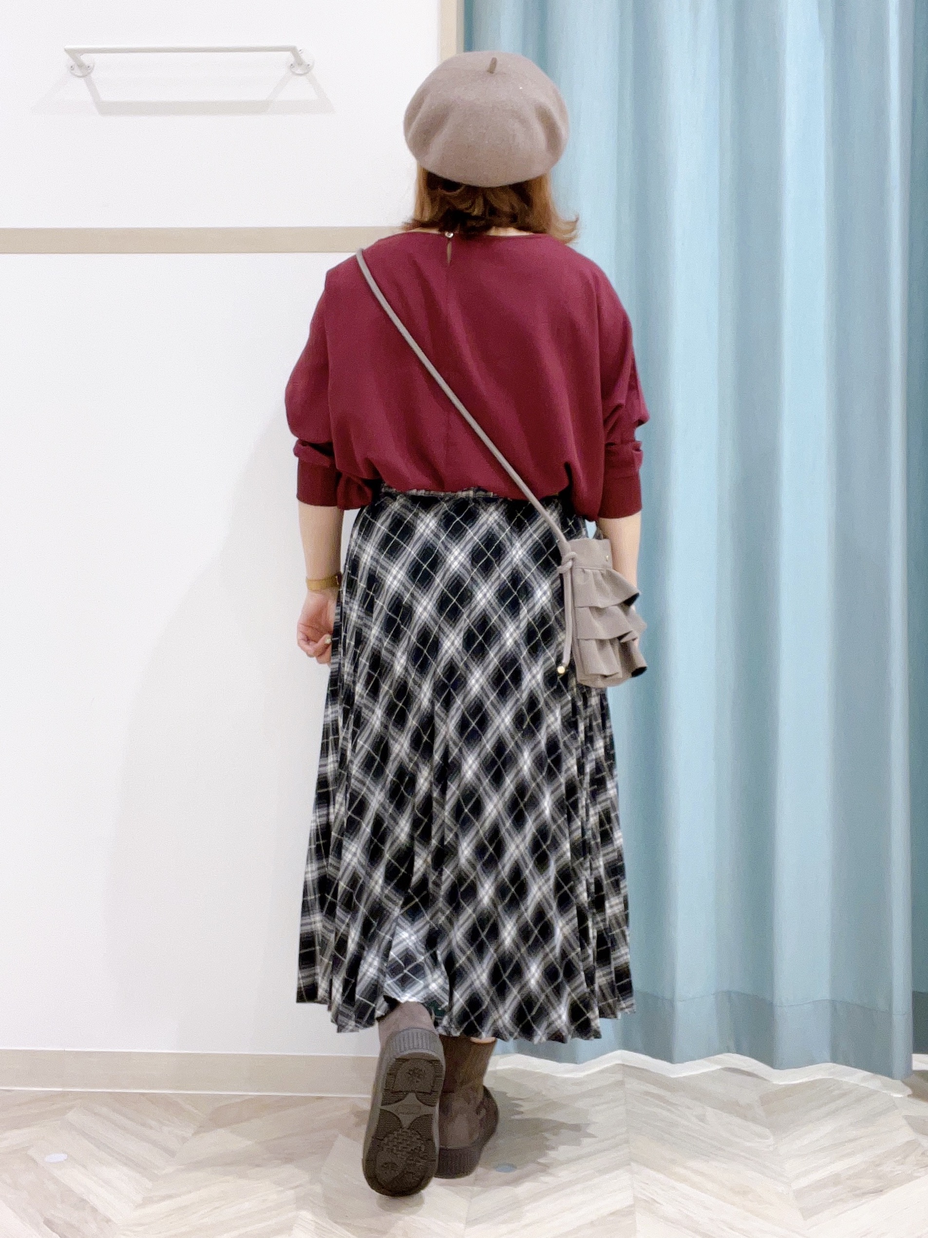 kitaさんの「SHOO･LA･RUE｜【着丈選べる/洗濯後しわになりにくい】インせず着られる ドルマンブラウス」を使ったコーディネート