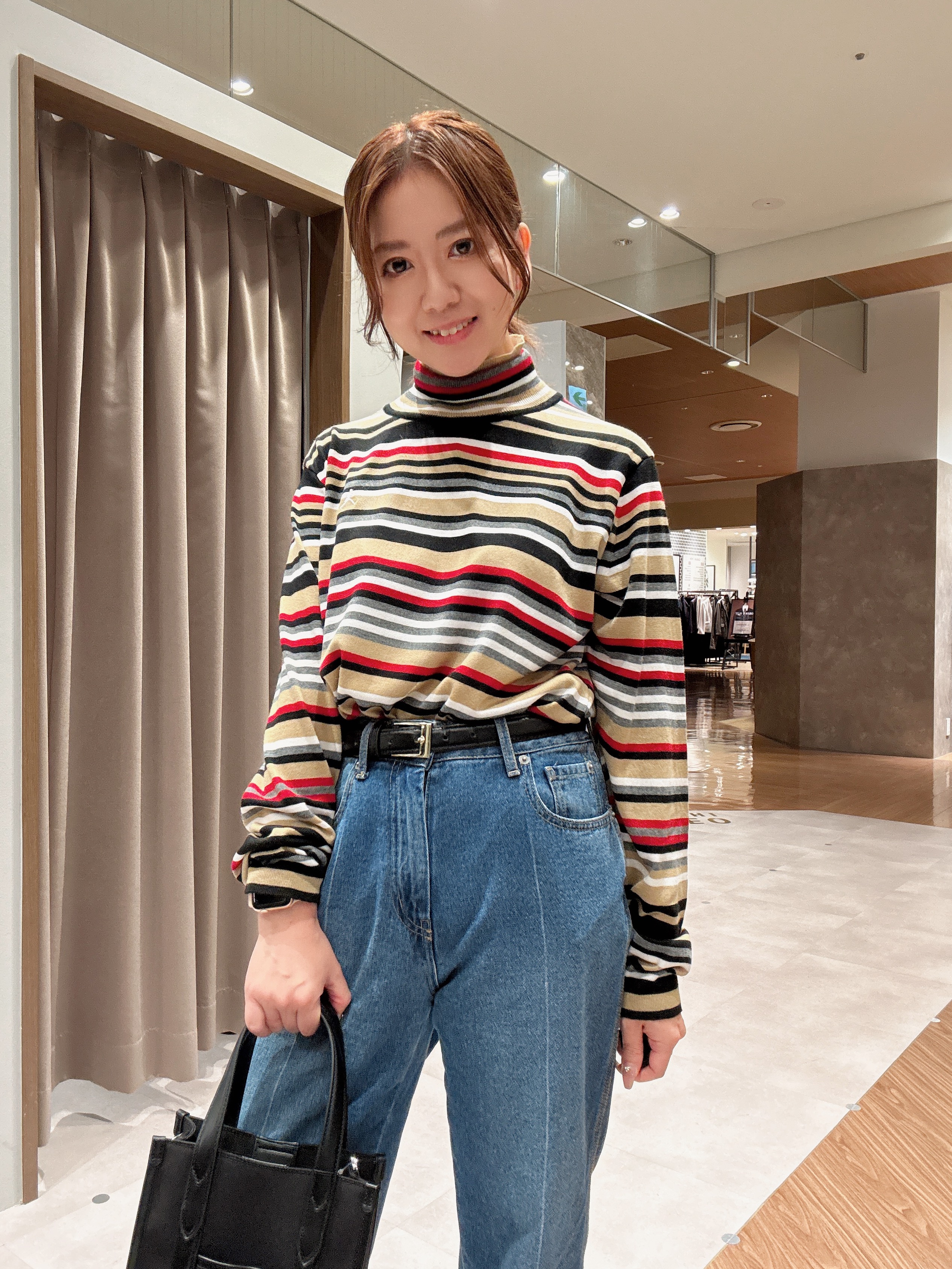 hanechanさんの「TAKEO KIKUCHI｜【BOWLER HAT LABEL】日本製マルチボーダータートルニット」を使ったコーディネート
