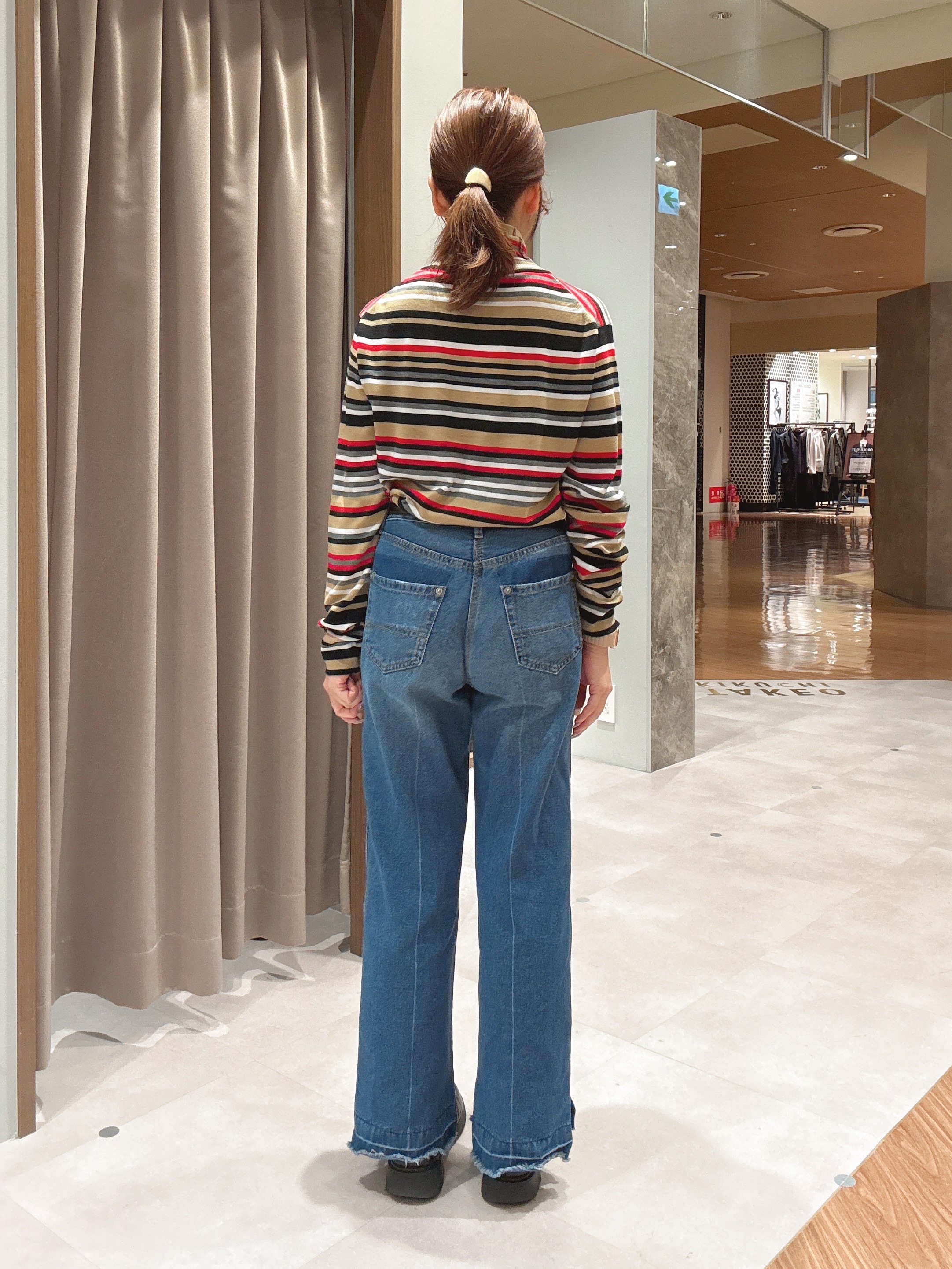hanechanさんの「TAKEO KIKUCHI｜【BOWLER HAT LABEL】日本製マルチボーダータートルニット」を使ったコーディネート